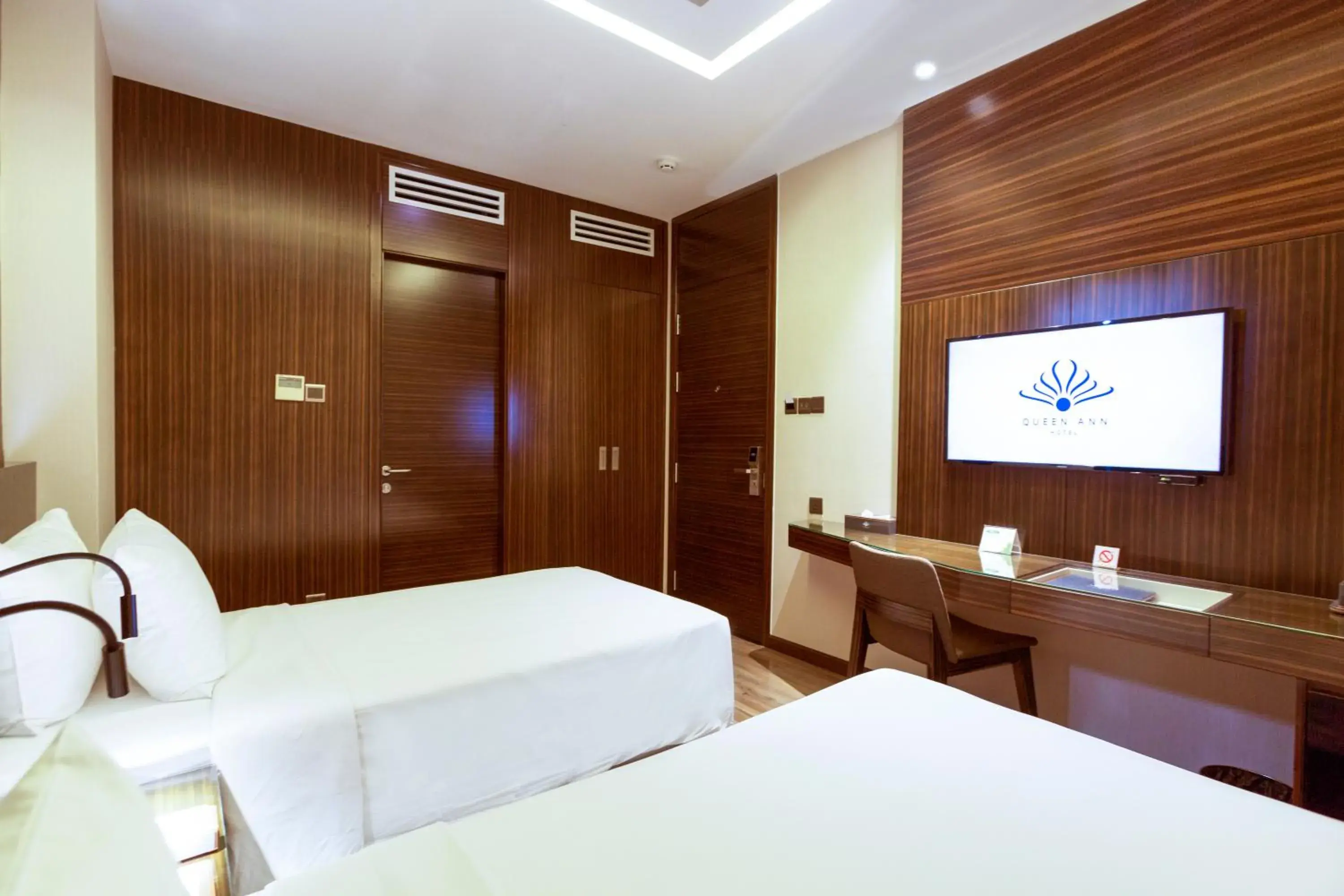 Superior Twin Room (No Windows) in Queen Ann Hotel Superior Twin Room (No Windows) in Queen Ann Hotel