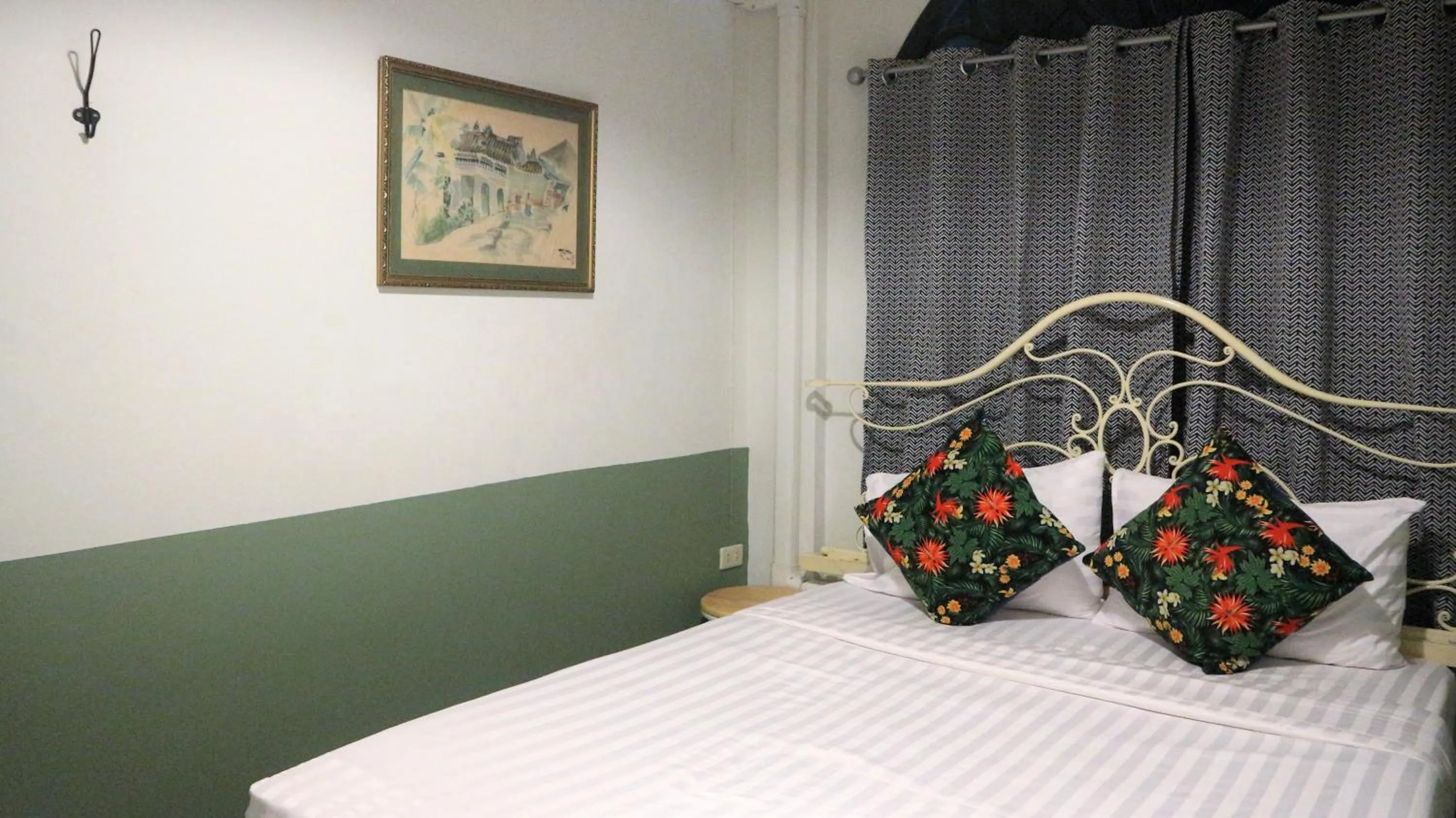 Bed in The Neighbors Hostel