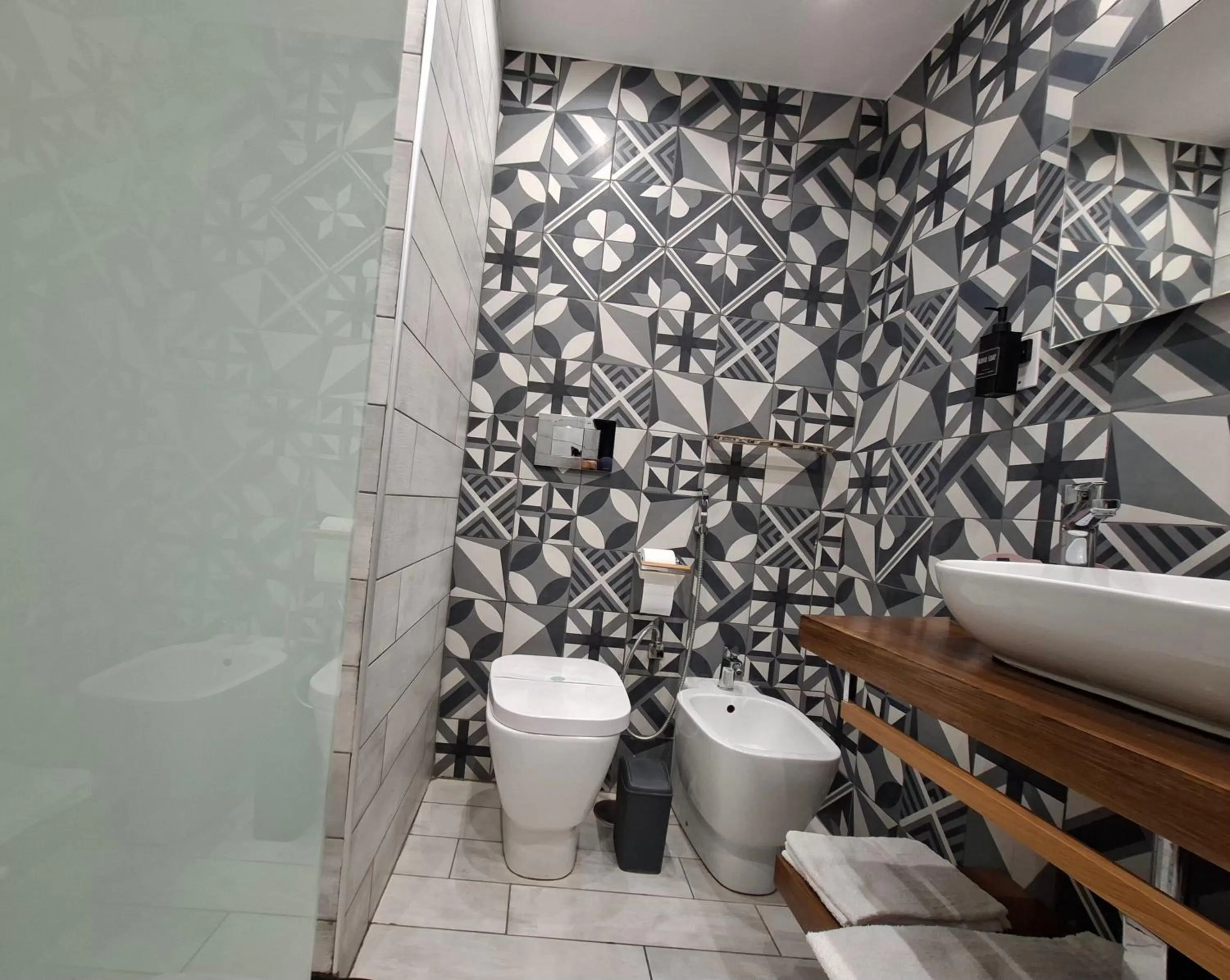 Bathroom in El Corazon de Napoles, Elegante Suite nel Centro Storico di Napoli