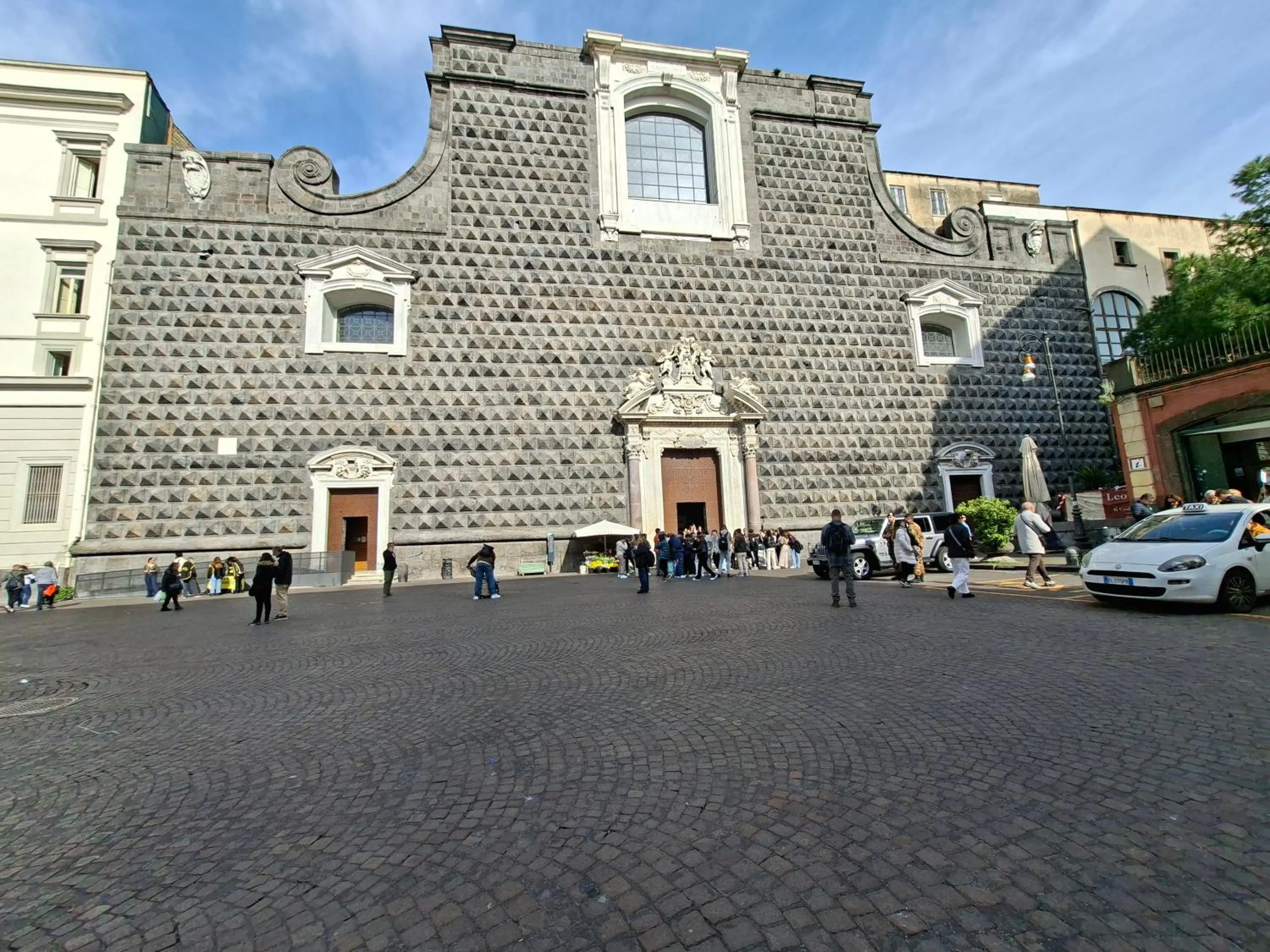 Landmark view in El Corazon de Napoles, Elegante Suite nel Centro Storico di Napoli