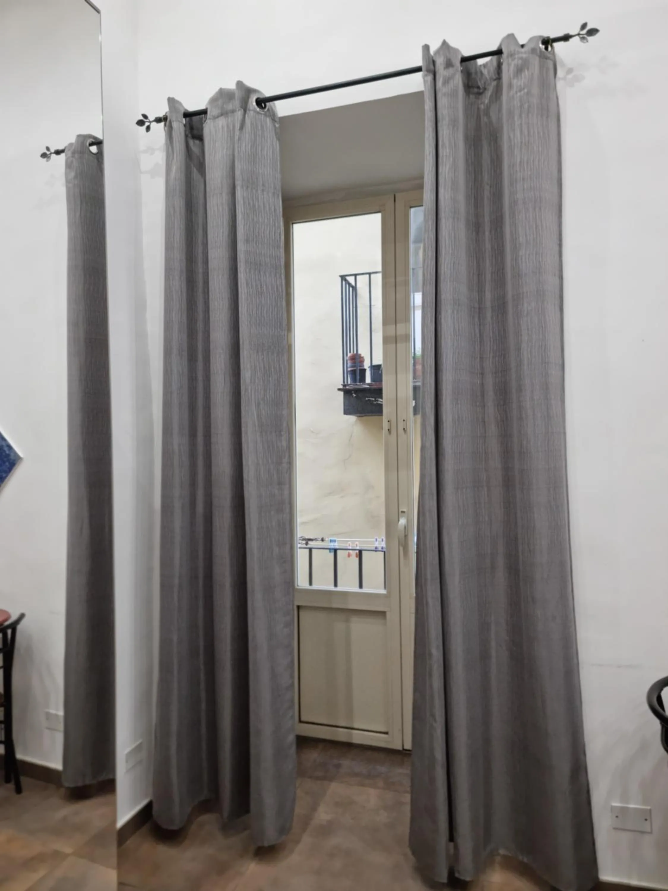 Photo of the whole room in EL Corazon De Napoles, Centro Històrico