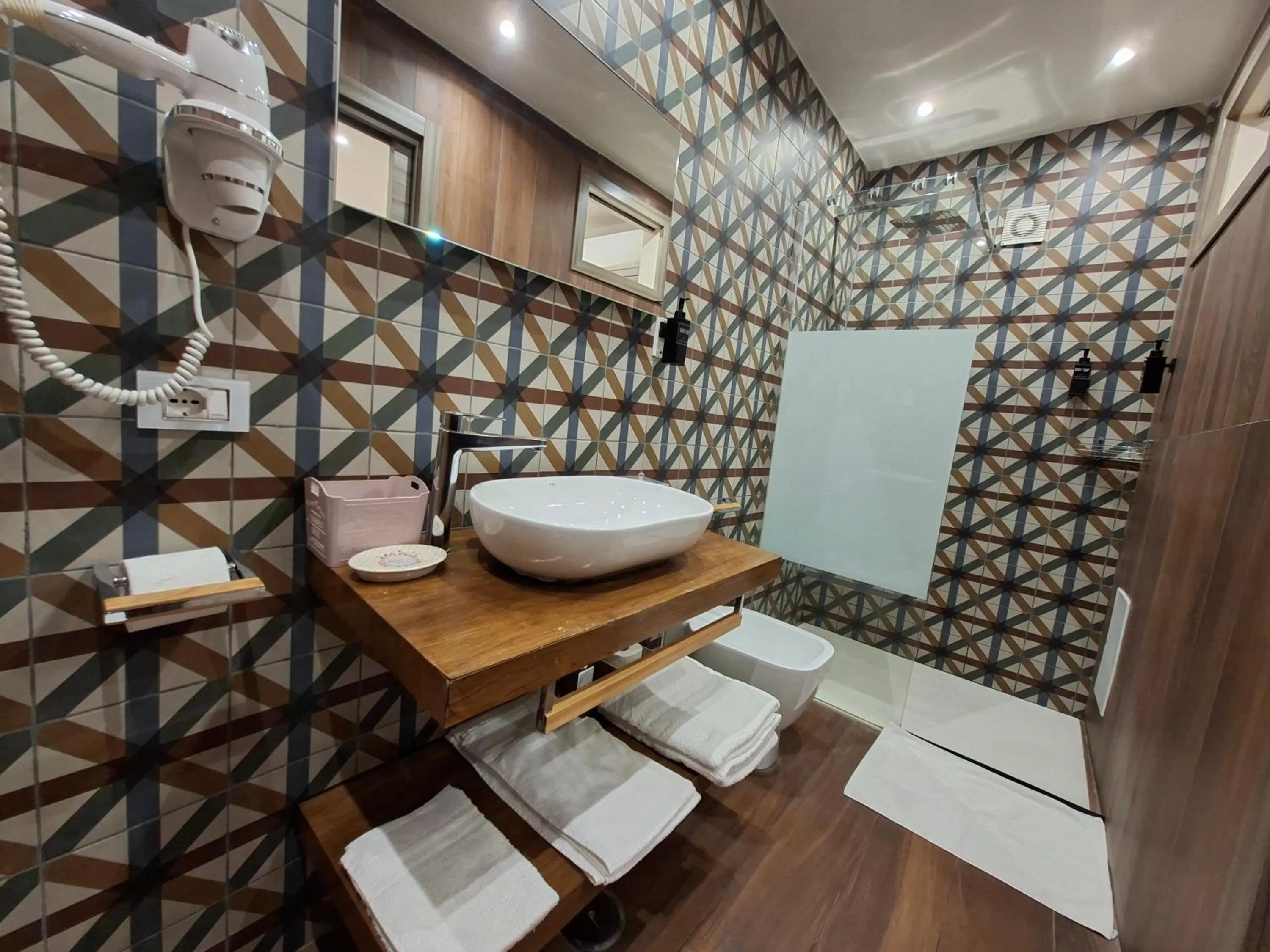 Bathroom in El Corazon de Napoles, Elegante Suite nel Centro Storico di Napoli