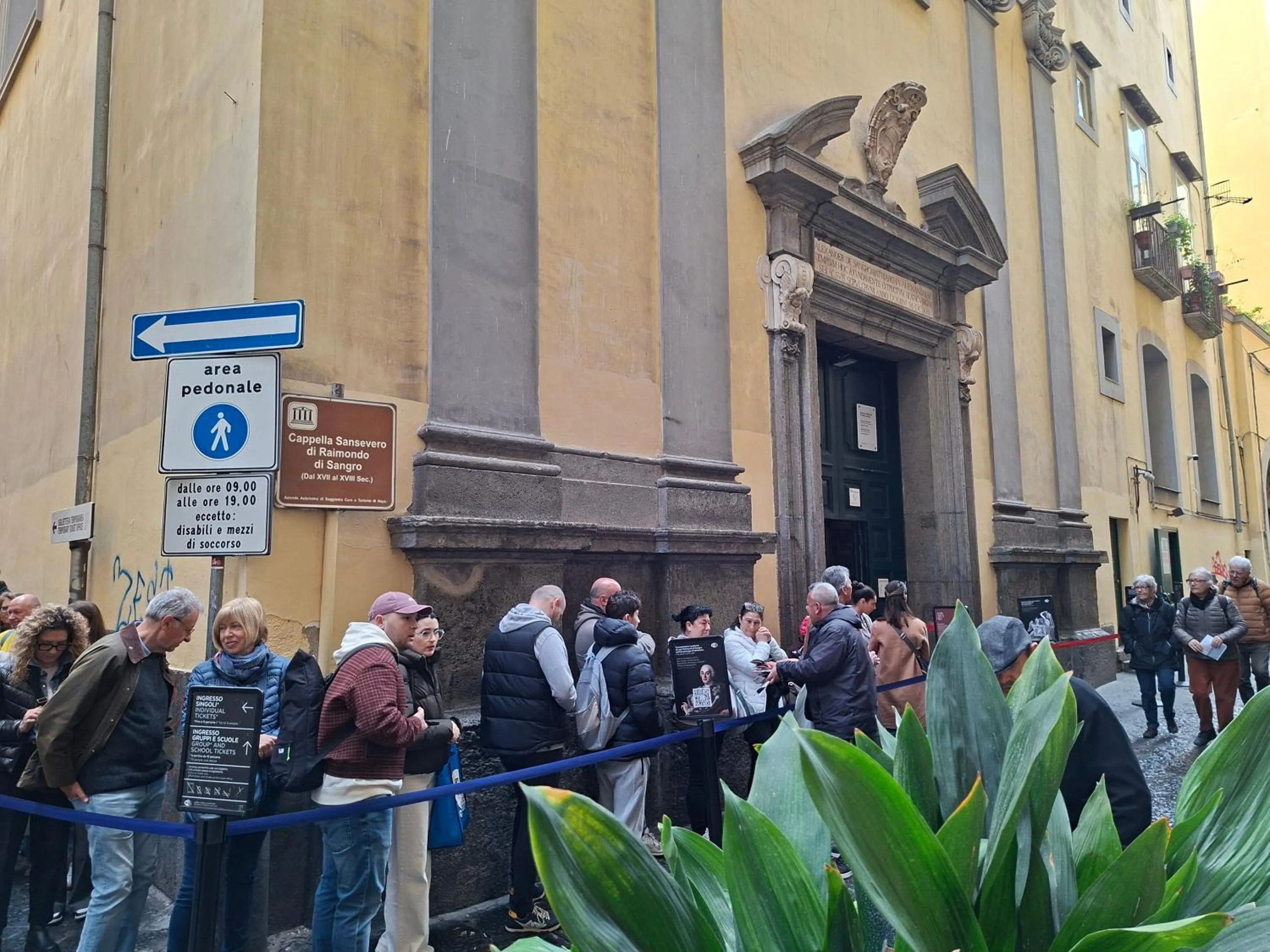 Nearby landmark in El Corazon de Napoles, Elegante Suite nel Centro Storico di Napoli