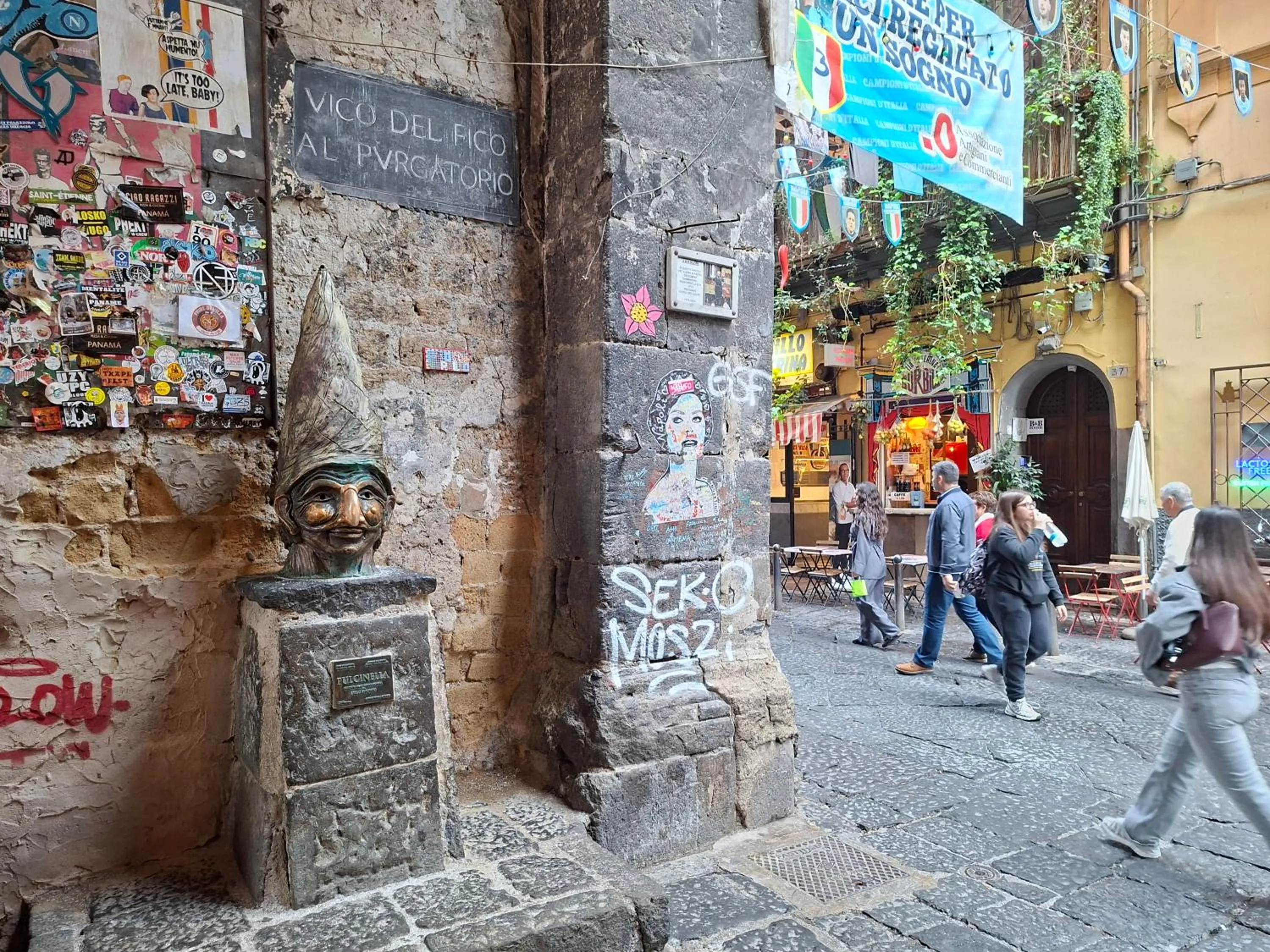 Nearby landmark in El Corazon de Napoles, Elegante Suite nel Centro Storico di Napoli