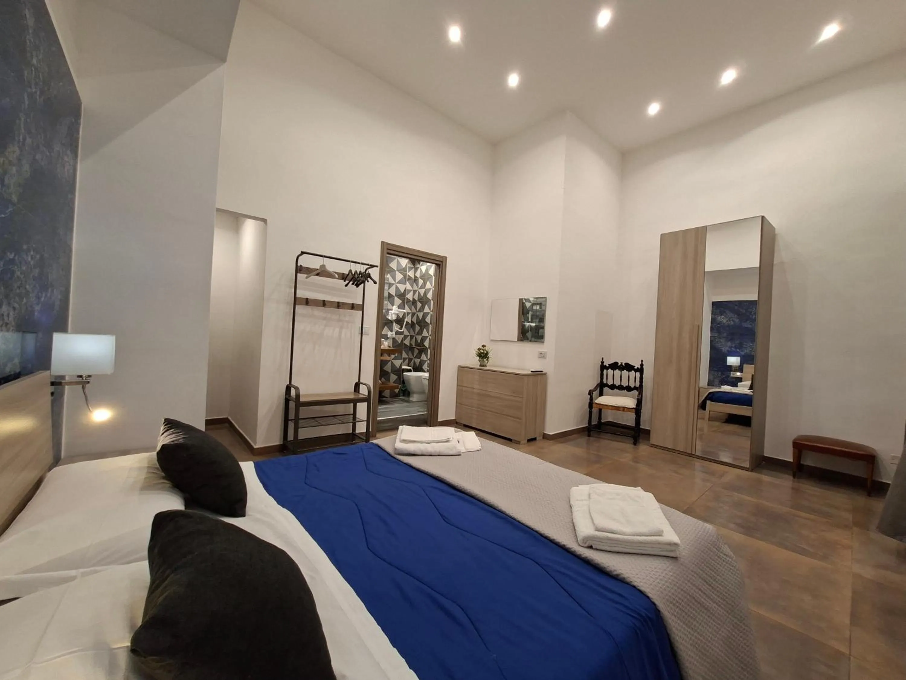 Bedroom, Bed in El Corazon de Napoles, Elegante Suite nel Centro Storico di Napoli