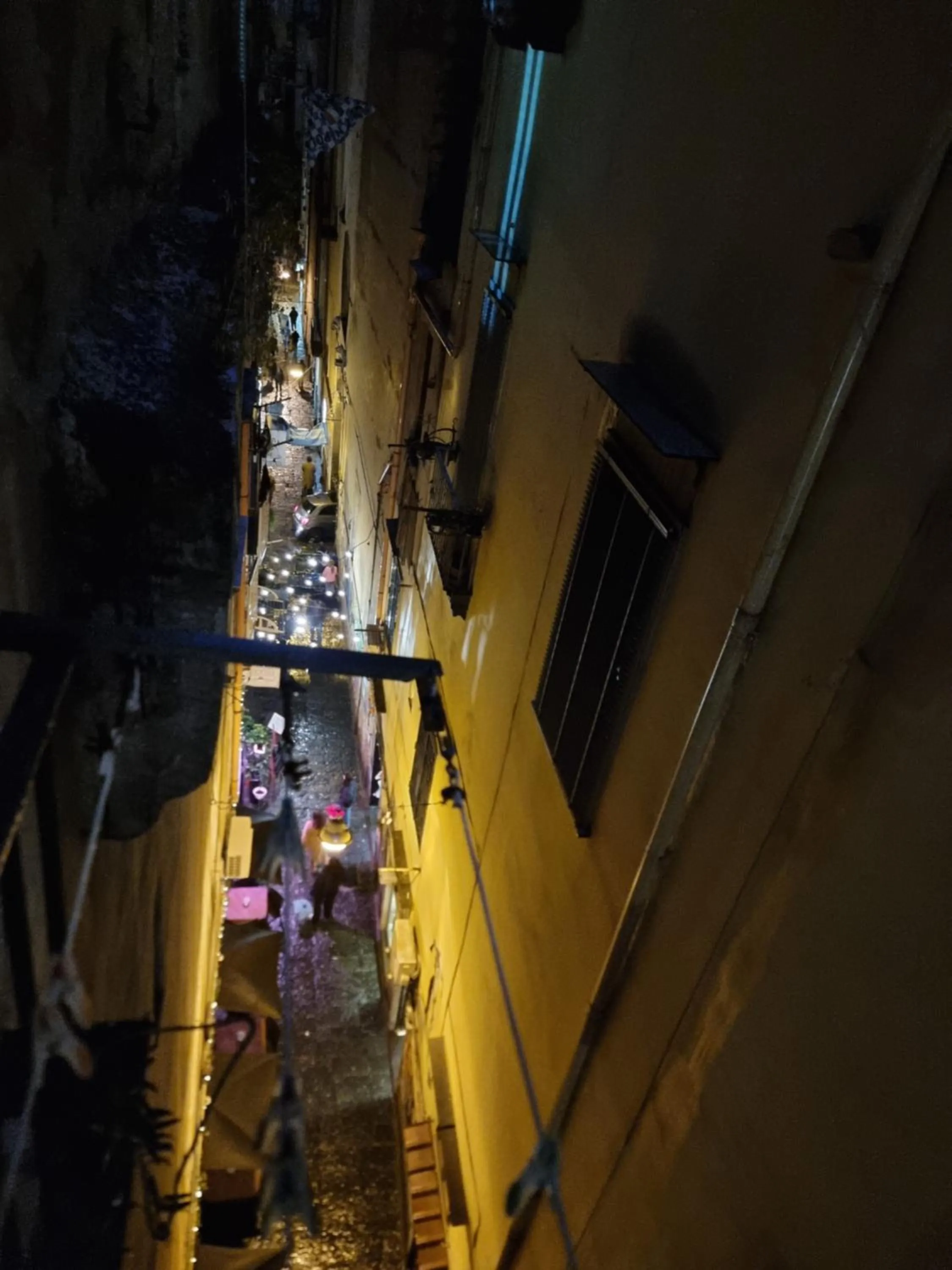 Quiet street view in EL Corazon De Napoles, Centro Històrico