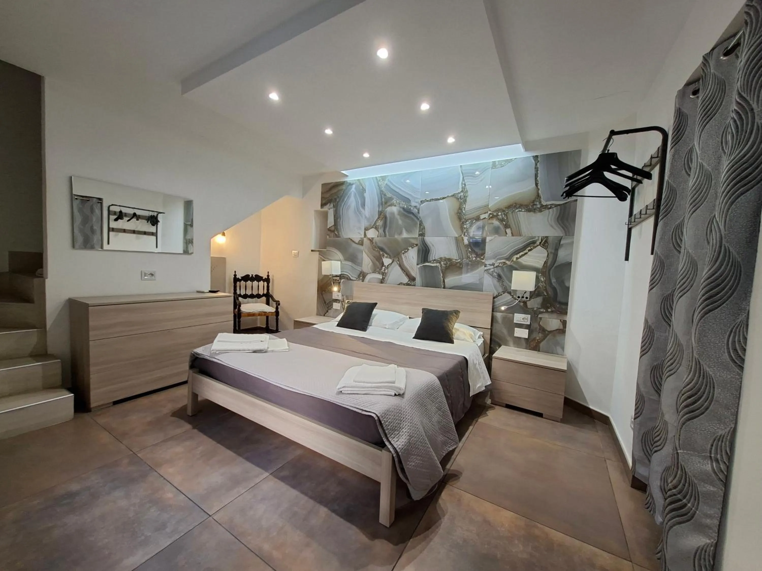 Bedroom, Bed in El Corazon de Napoles, Elegante Suite nel Centro Storico di Napoli