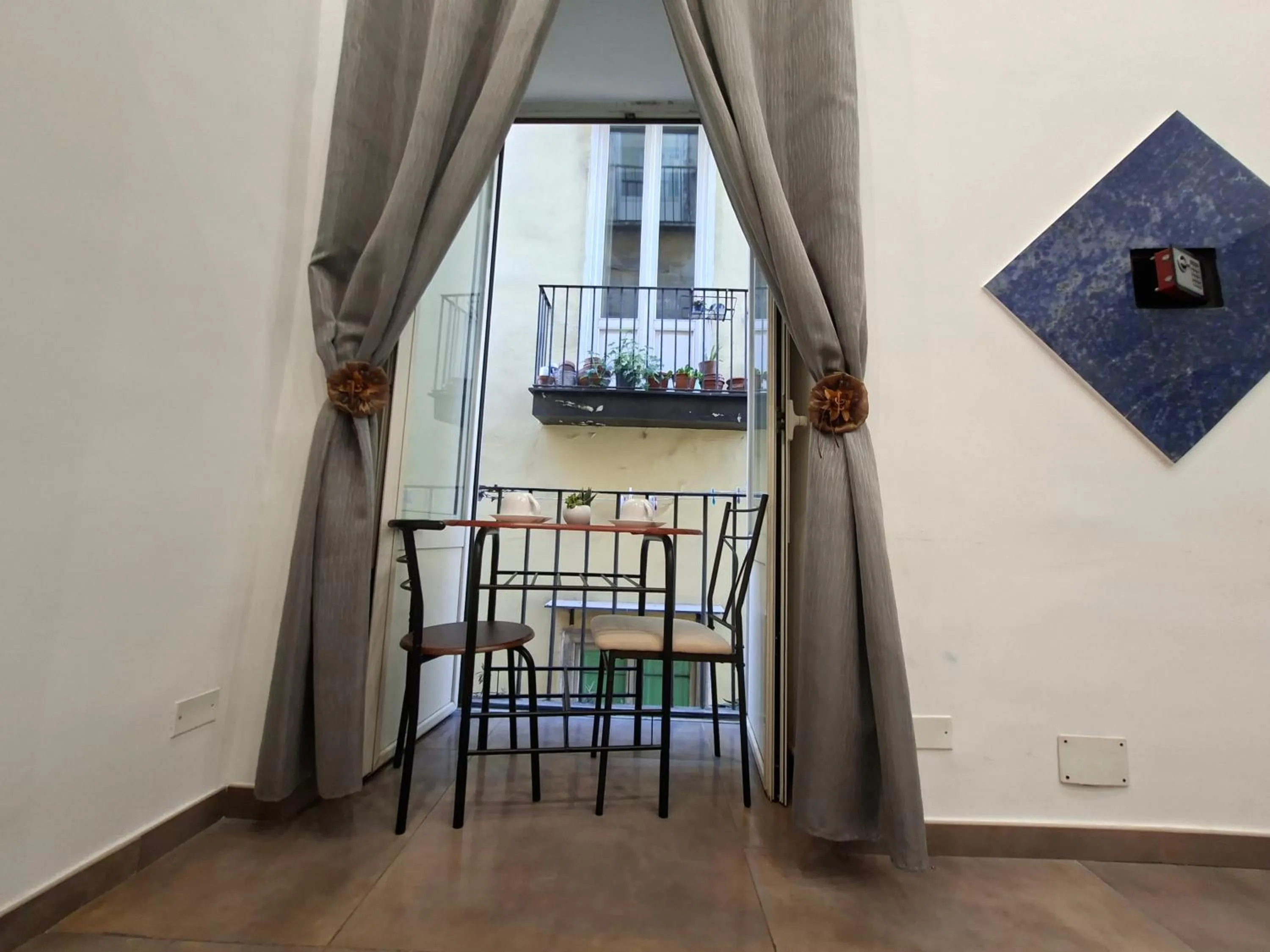 Balcony/Terrace in El Corazon de Napoles, Elegante Suite nel Centro Storico di Napoli