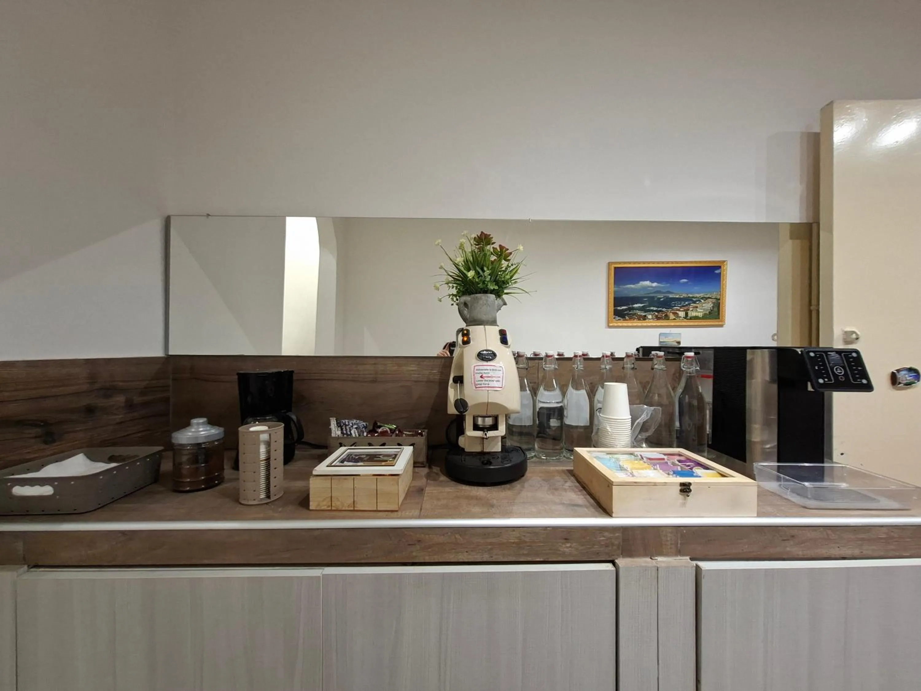 Coffee/tea facilities in El Corazon de Napoles, Elegante Suite nel Centro Storico di Napoli