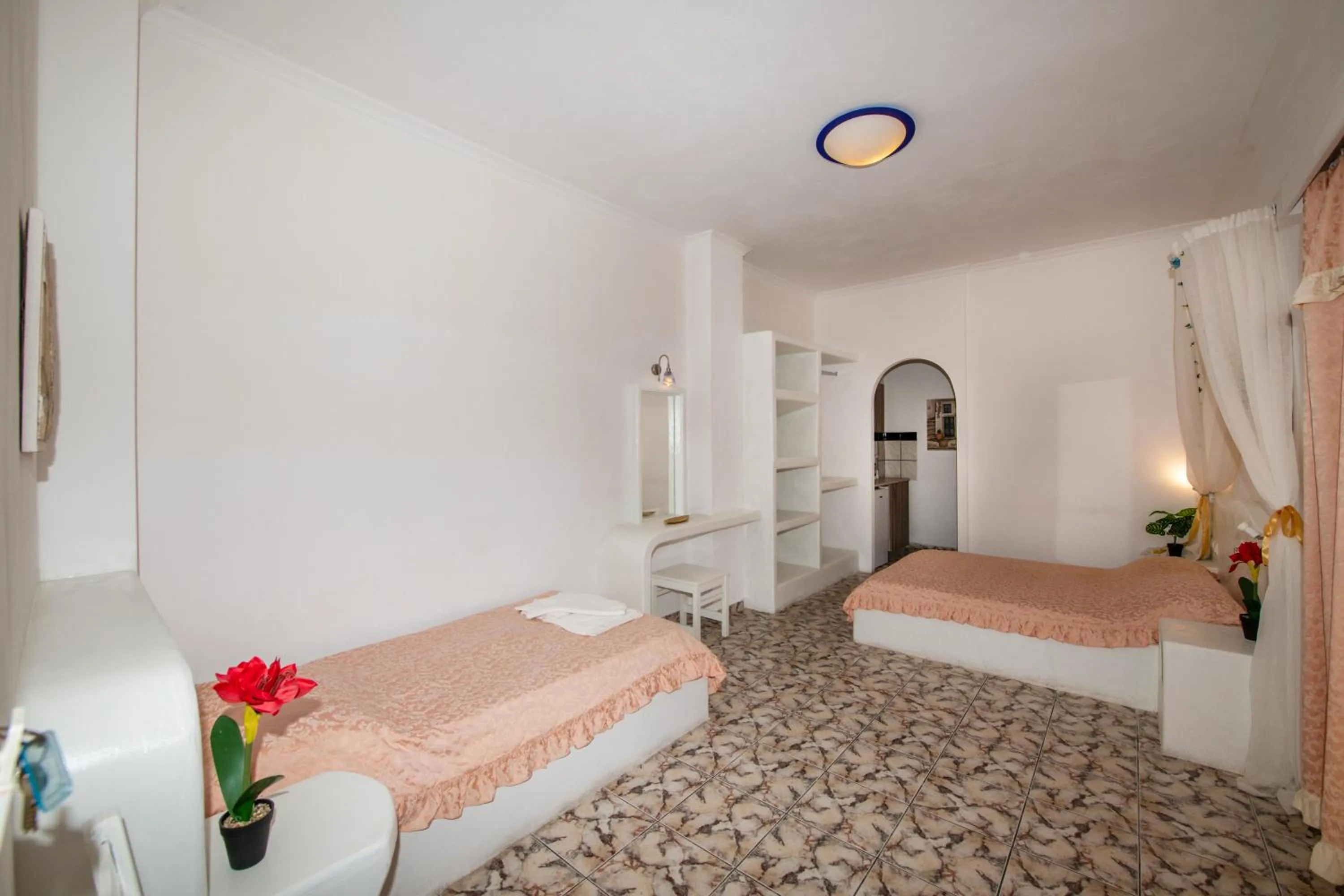 Photo of the whole room, Bed in Sweet Heart Studios