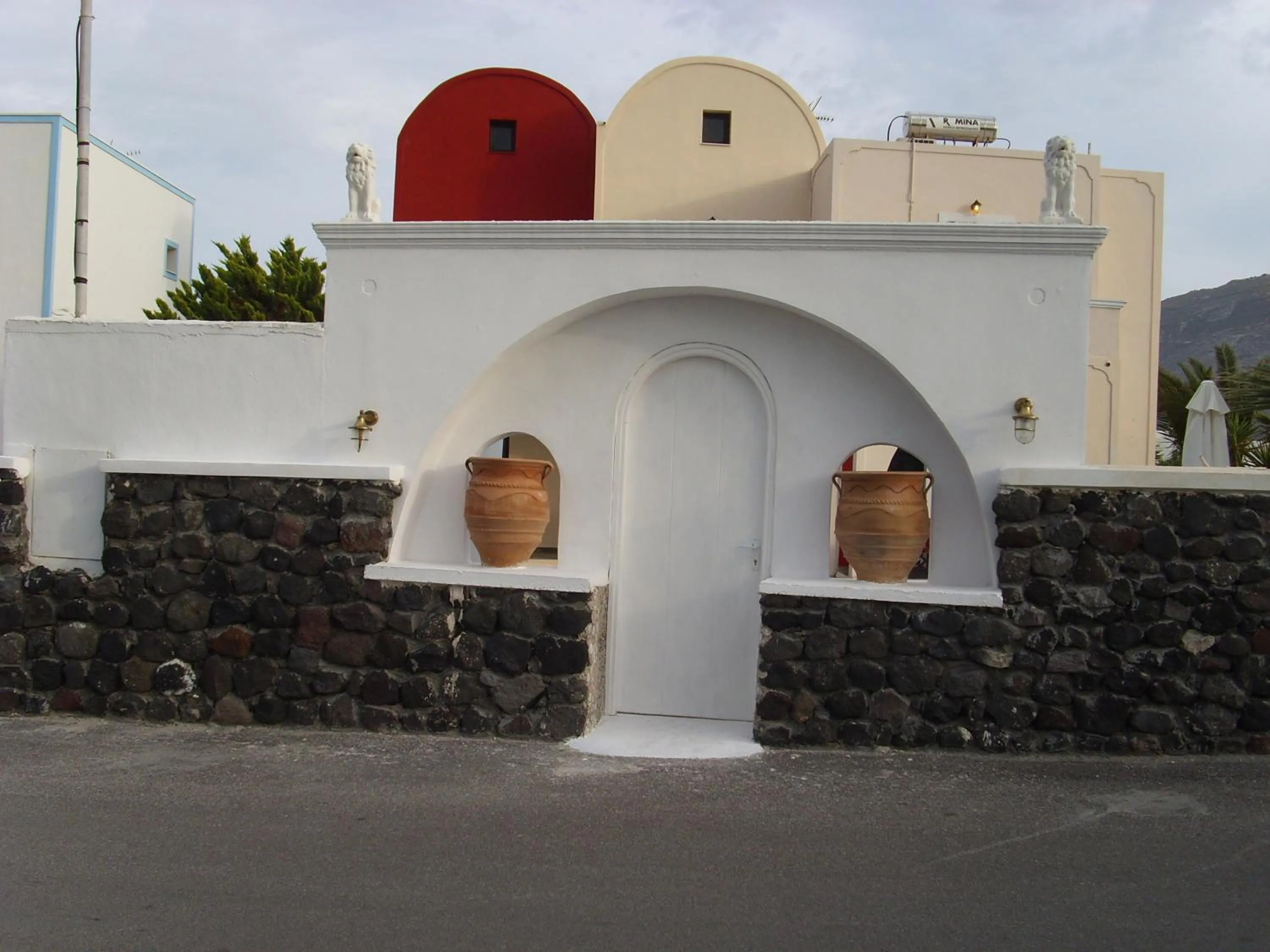 Facade/entrance in Sweet Heart Studios