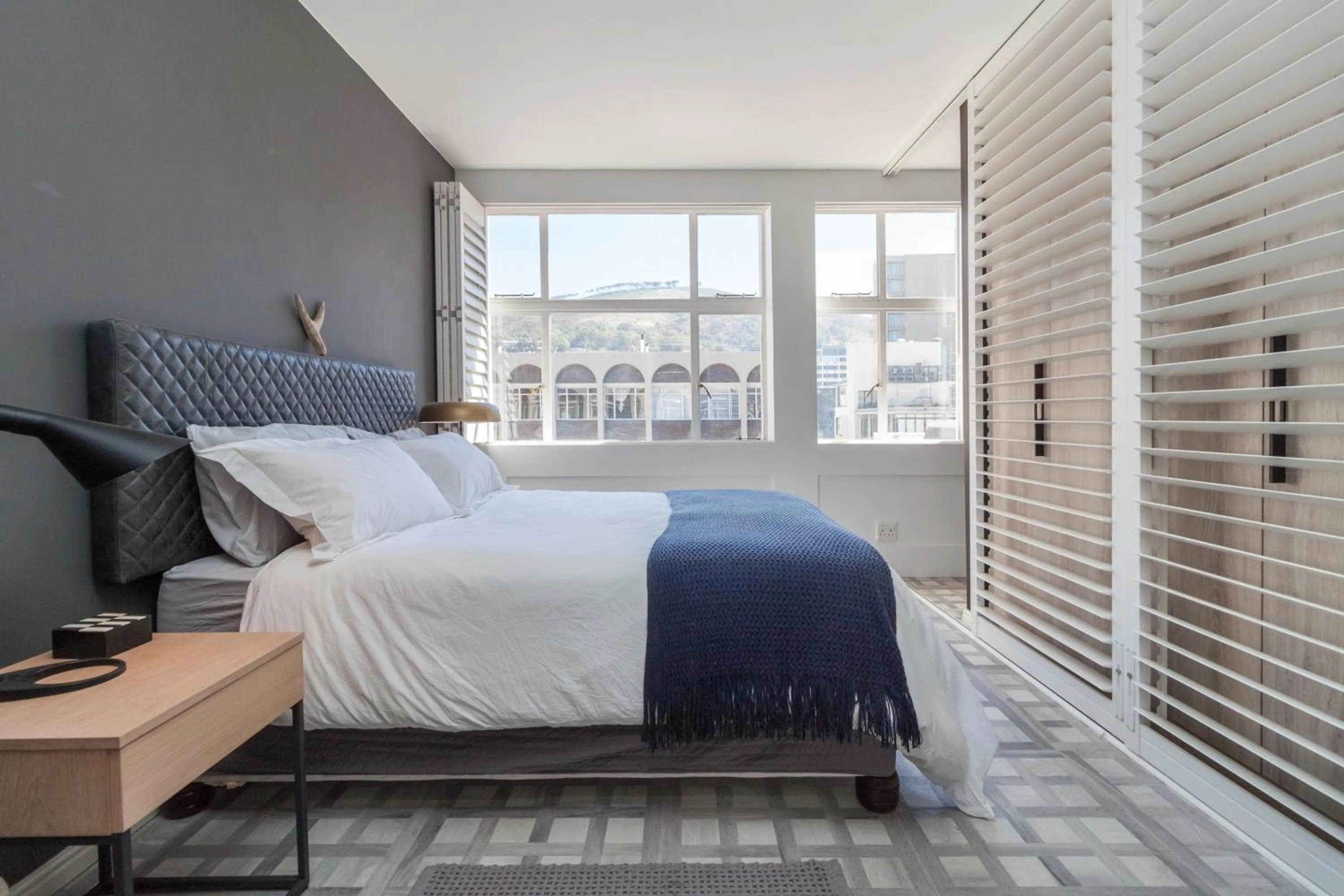 Bed in Keerom 66 - Beautiful modern apartment in heart of Cape Town