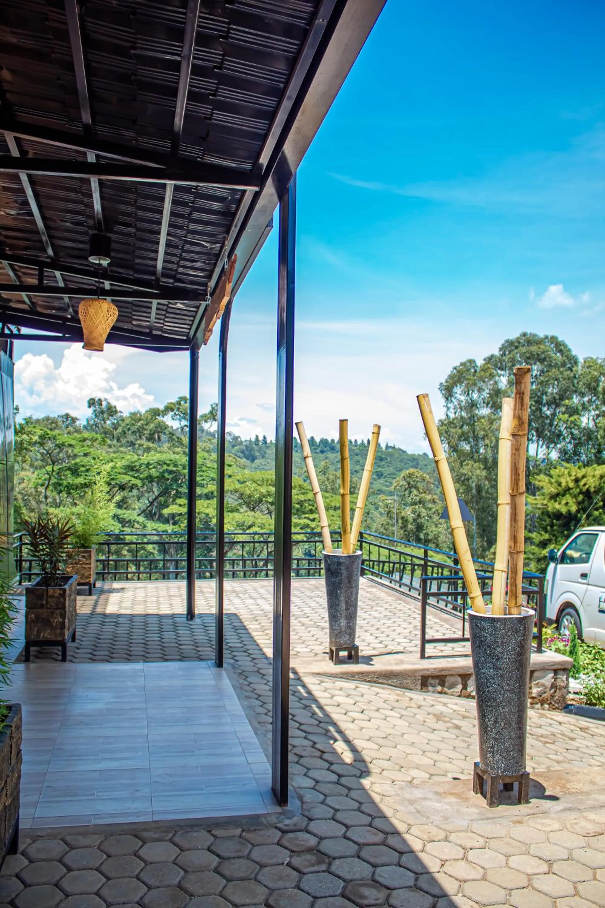 Restaurant/places to eat in Hotel Peace Guest House