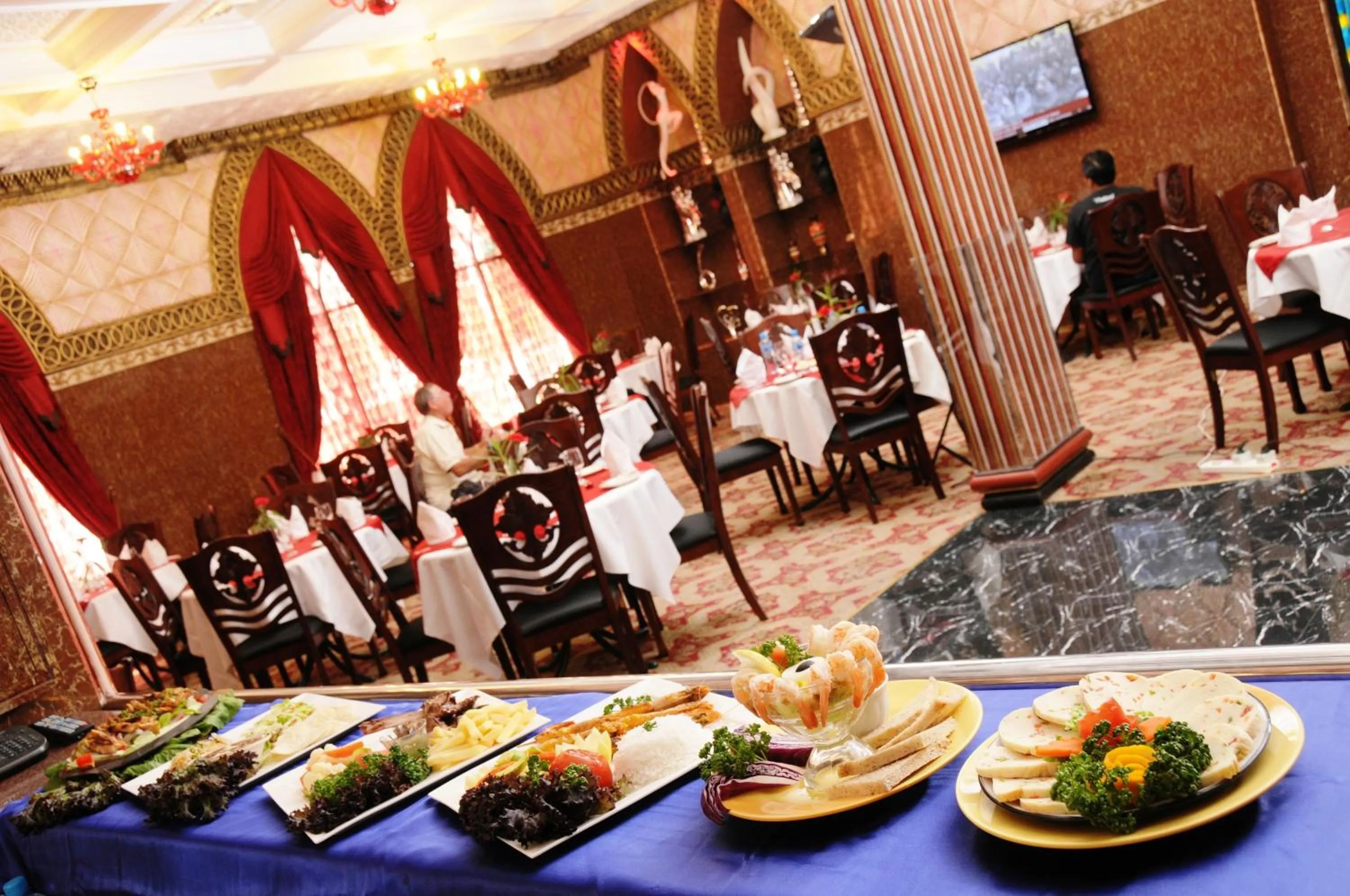 Food and drinks in Gulf Gate Hotel