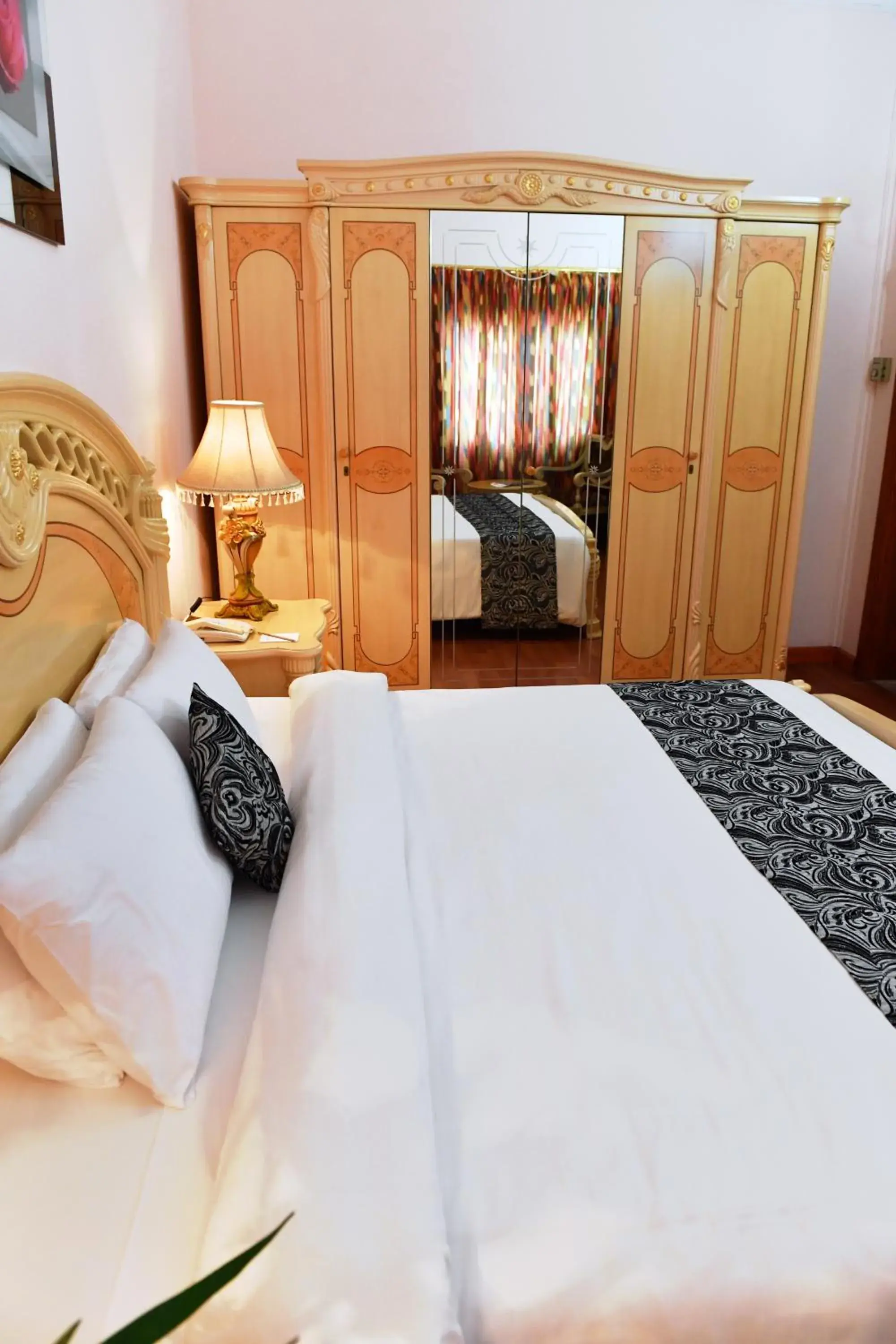 Bedroom, Bed in Gulf Gate Hotel Bedroom, Bed in Gulf Gate Hotel