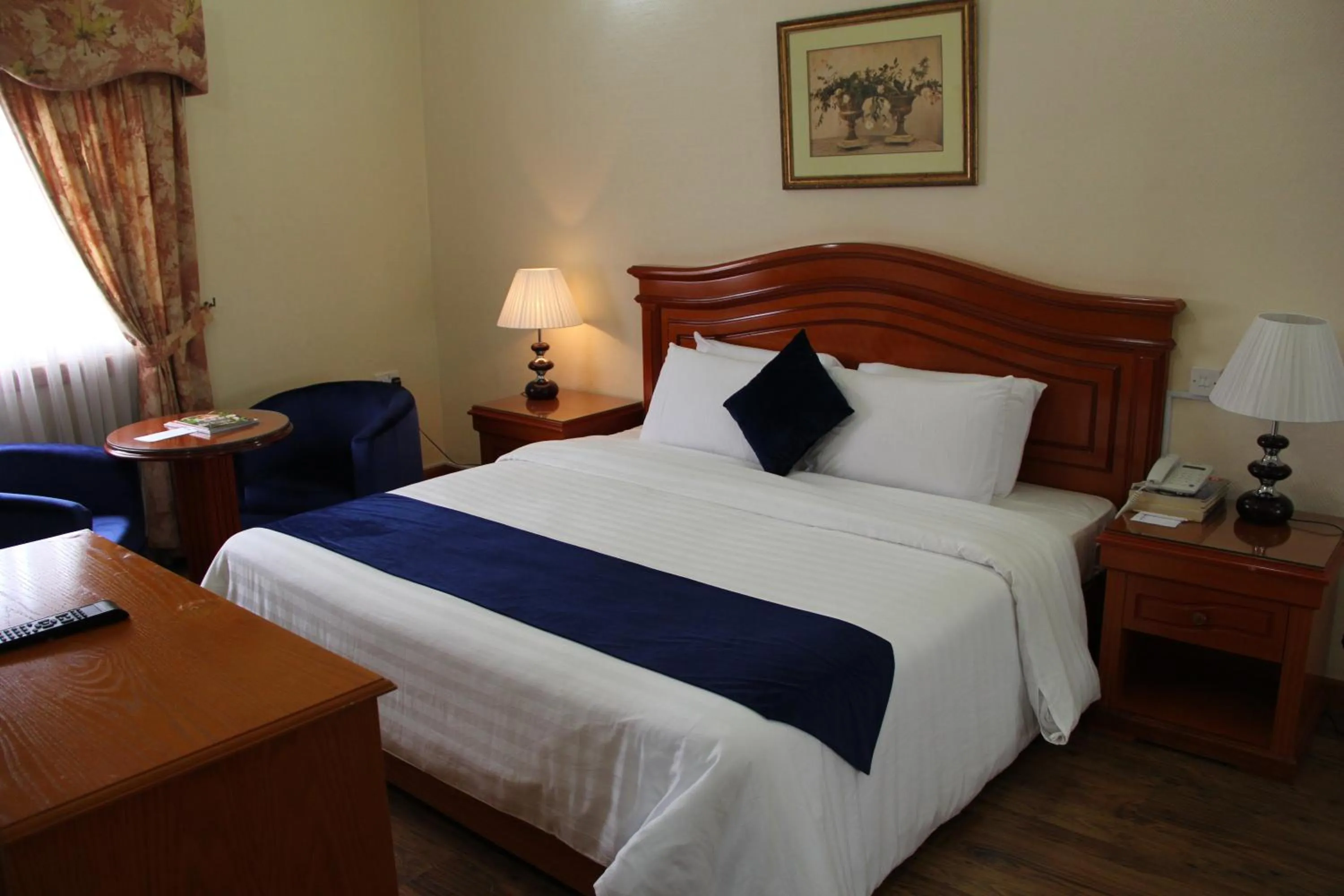 Bedroom, Bed in Gulf Gate Hotel