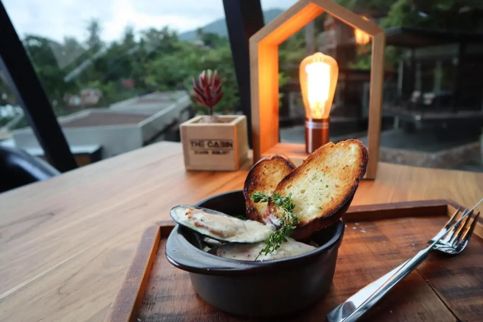Restaurant/places to eat in The Cabin Beach Resort Restaurant/places to eat in The Cabin Beach Resort