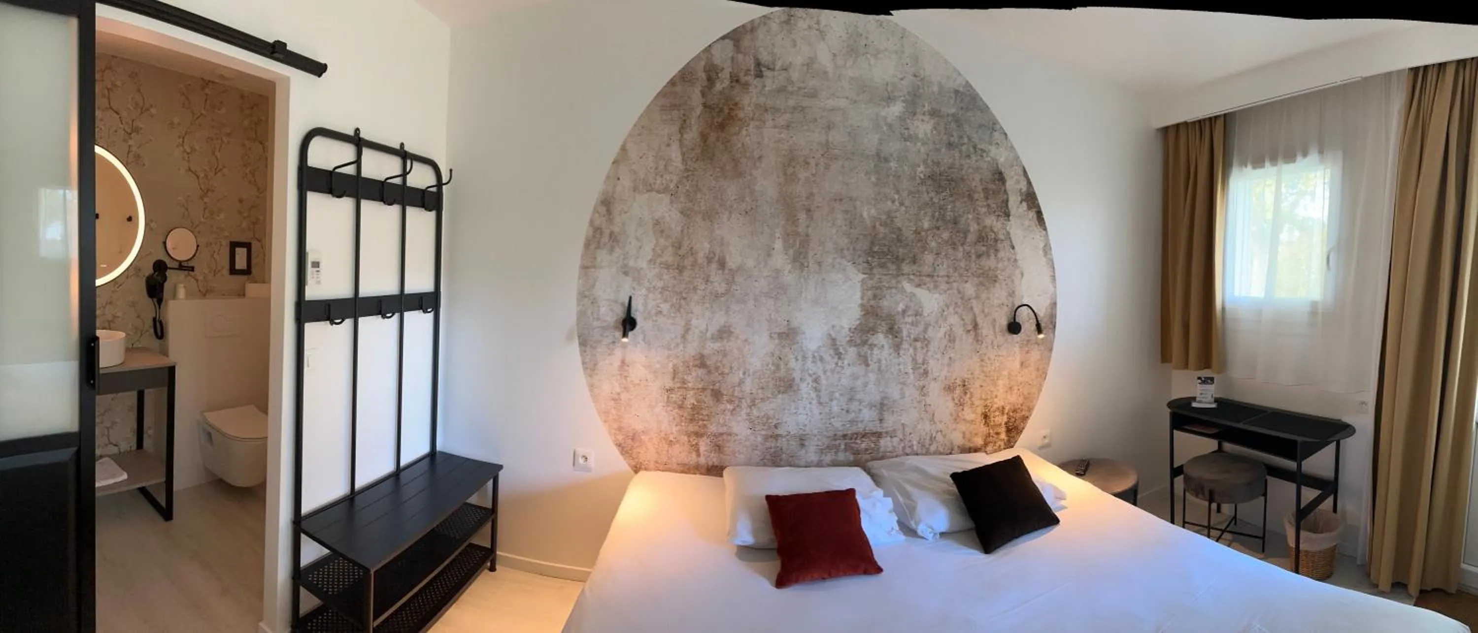 Photo of the whole room, Bed in The Originals City, Hôtel Le Lodge, Ondres, Bayonne Nord