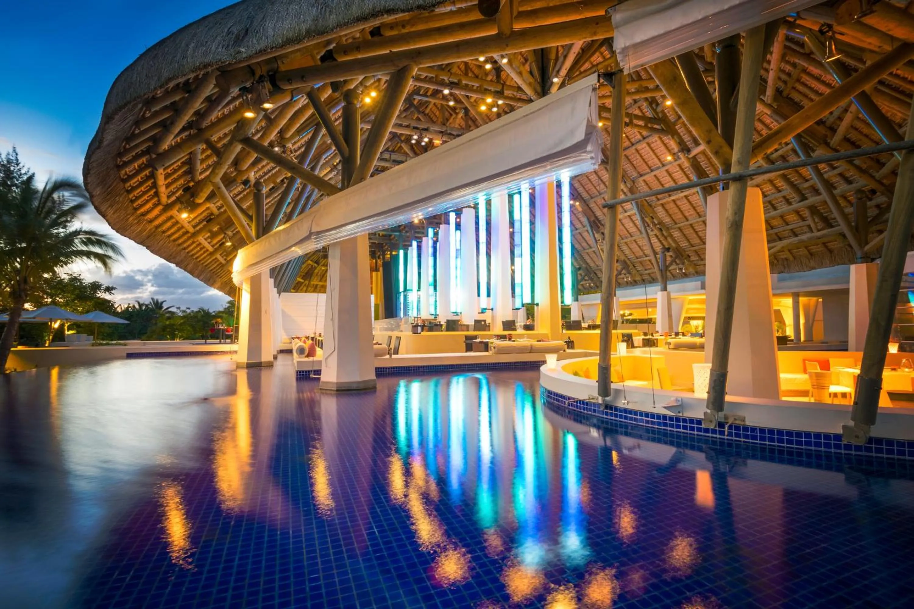 Restaurant/places to eat in SO/ Sofitel Mauritius