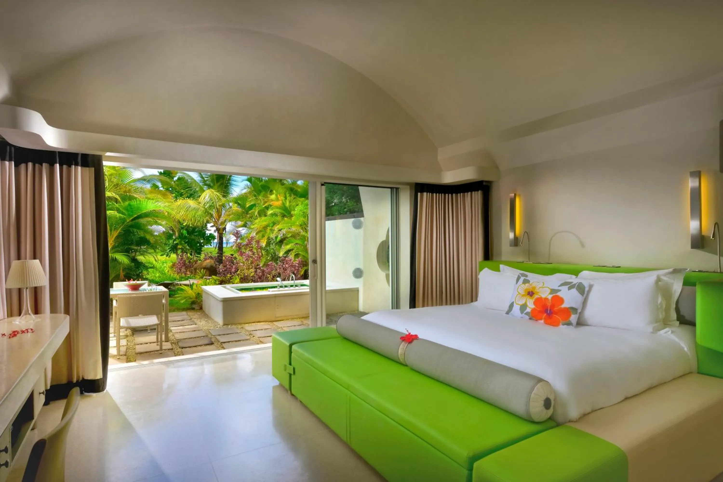 View (from property/room), Bed in SO/ Sofitel Mauritius