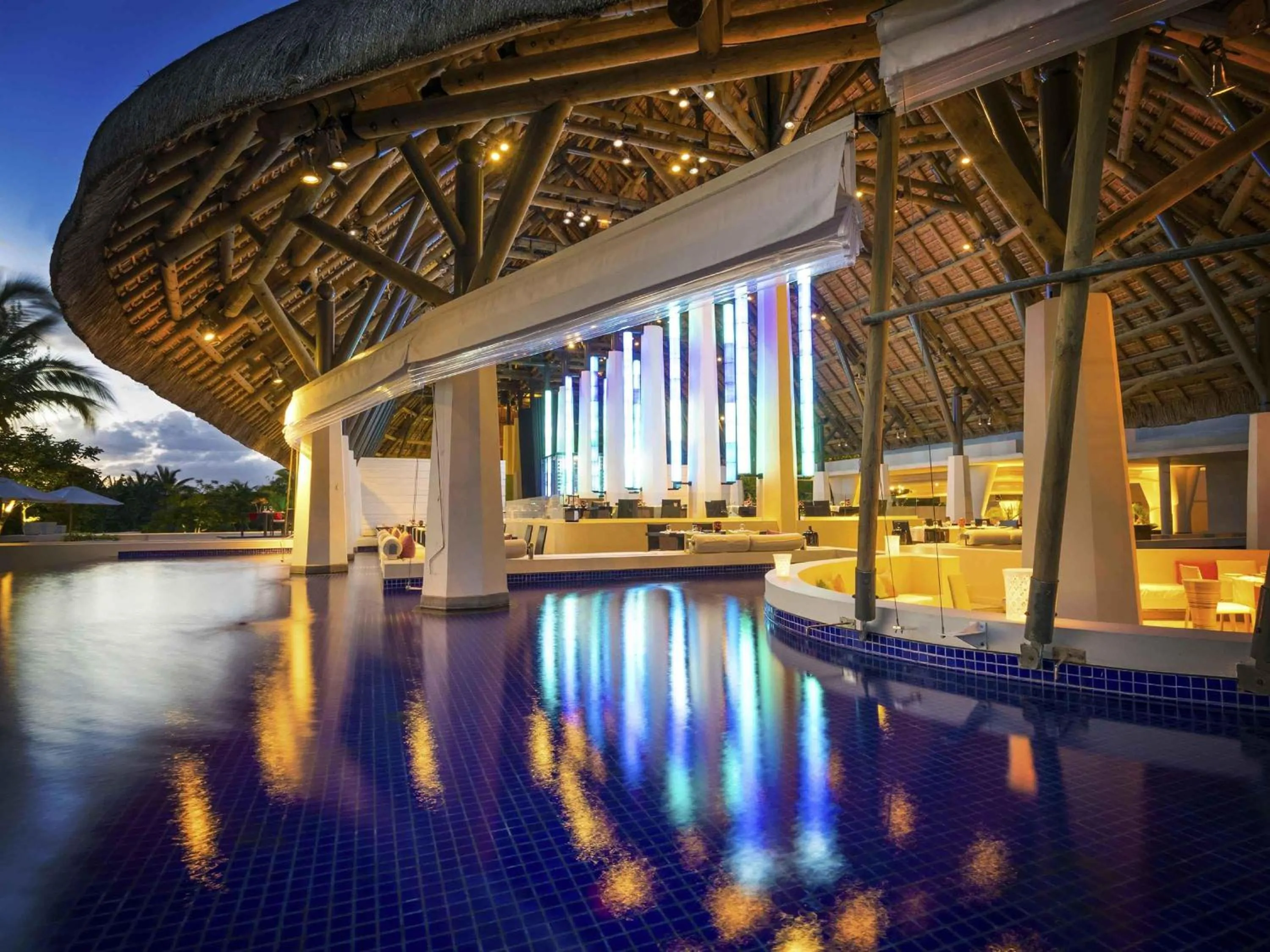 Restaurant/places to eat in SO/ Sofitel Mauritius