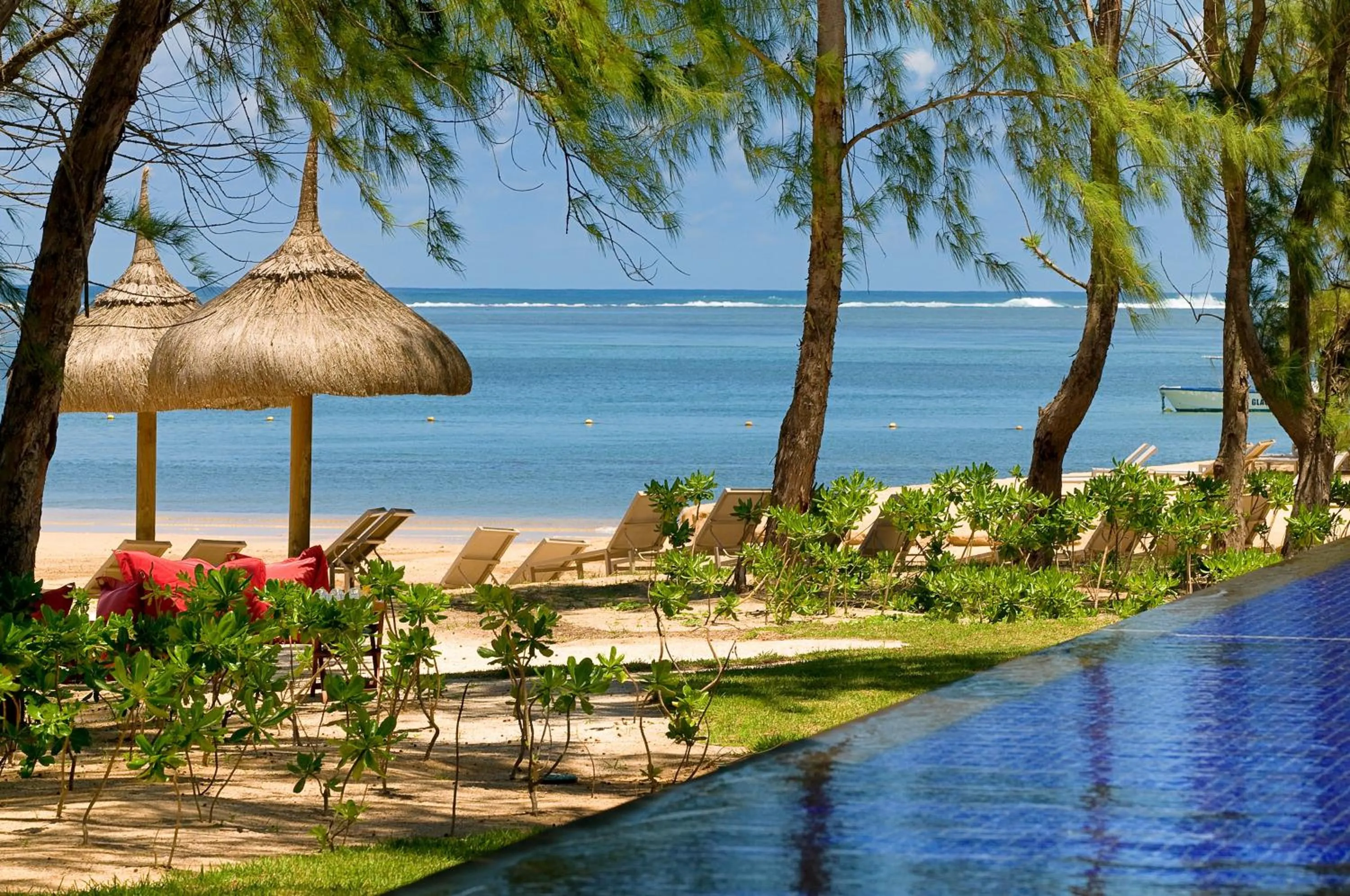 Beach in SO/ Sofitel Mauritius