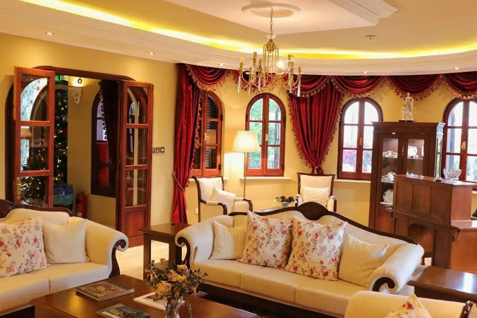 Living room in Meryem's Hotel
