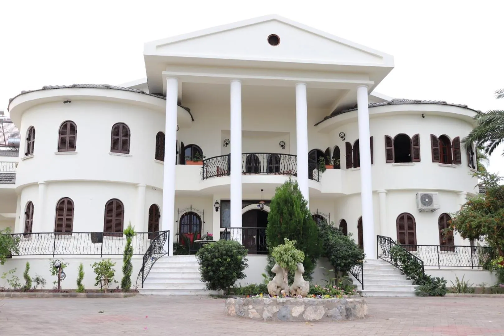 Property building in Meryem's Hotel