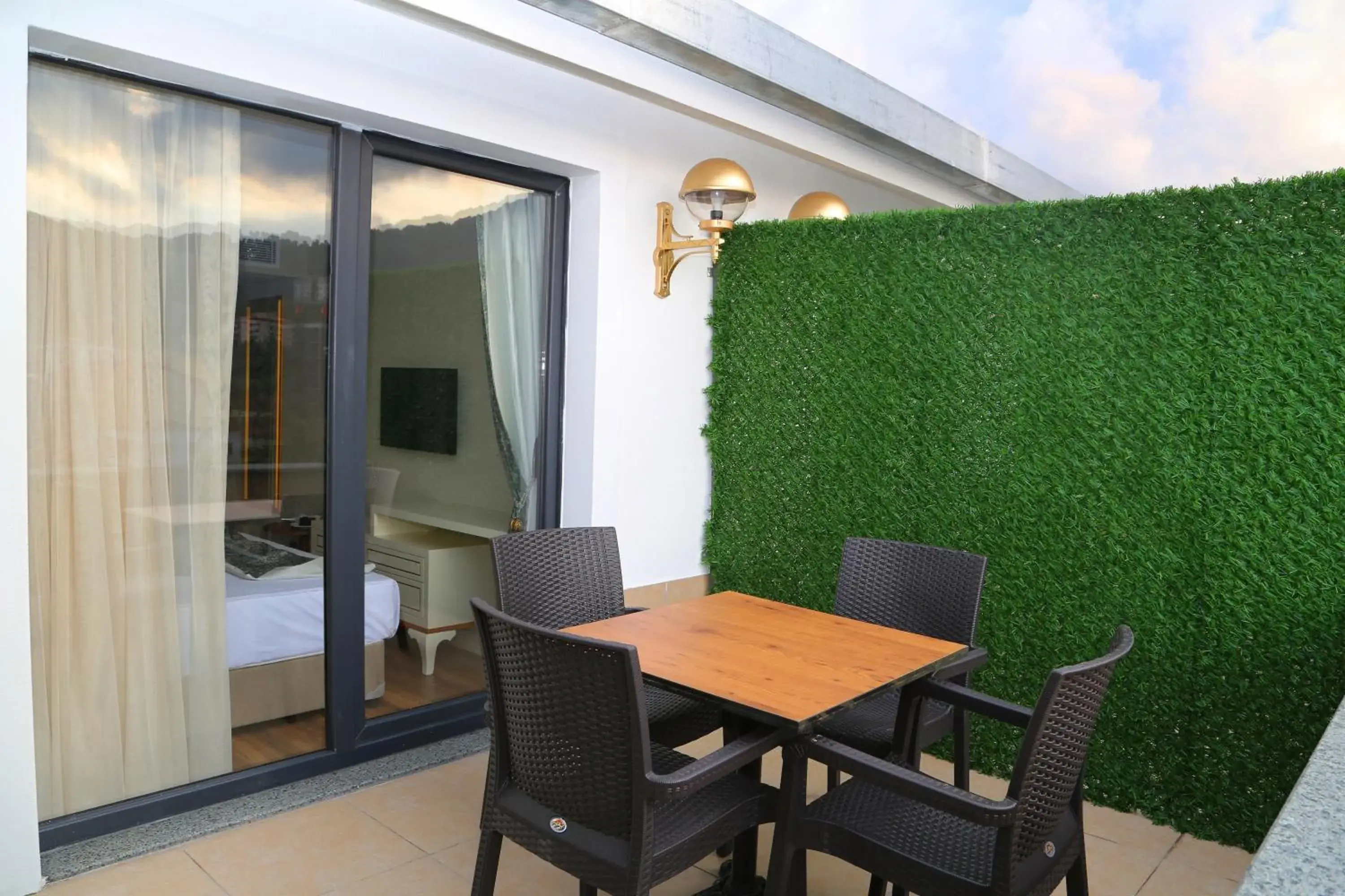 Balcony/Terrace, Bed in Kubaliç Hotel Balcony/Terrace, Bed in Kubaliç Hotel