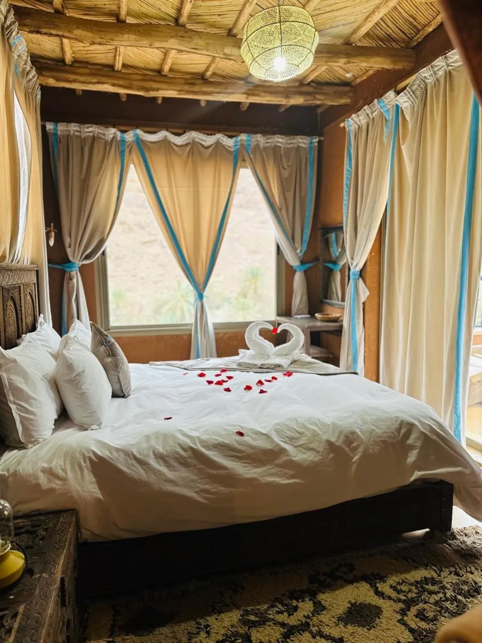Bed in Ouednoujoum Ecolodge & Spa