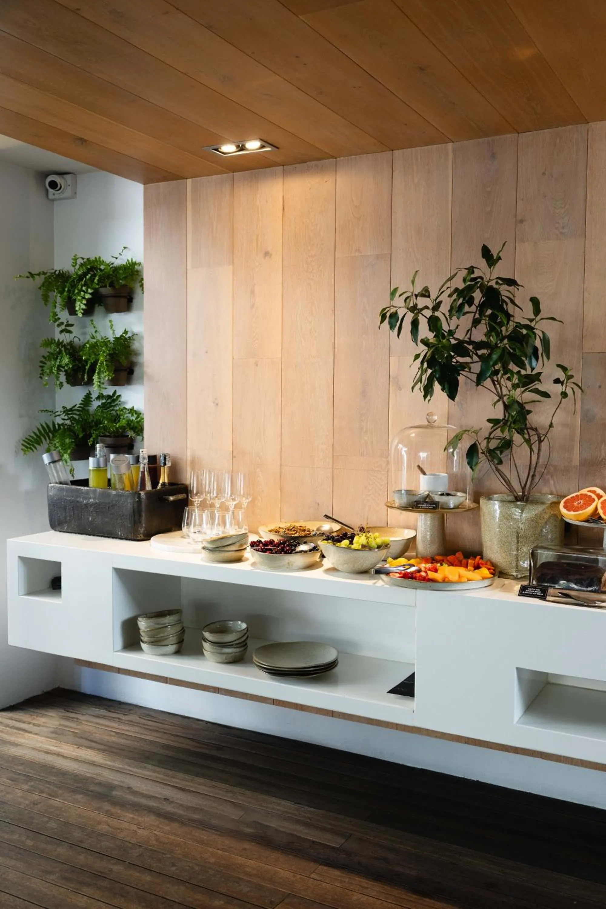 Breakfast in POD Camps Bay by The Oyster Collection