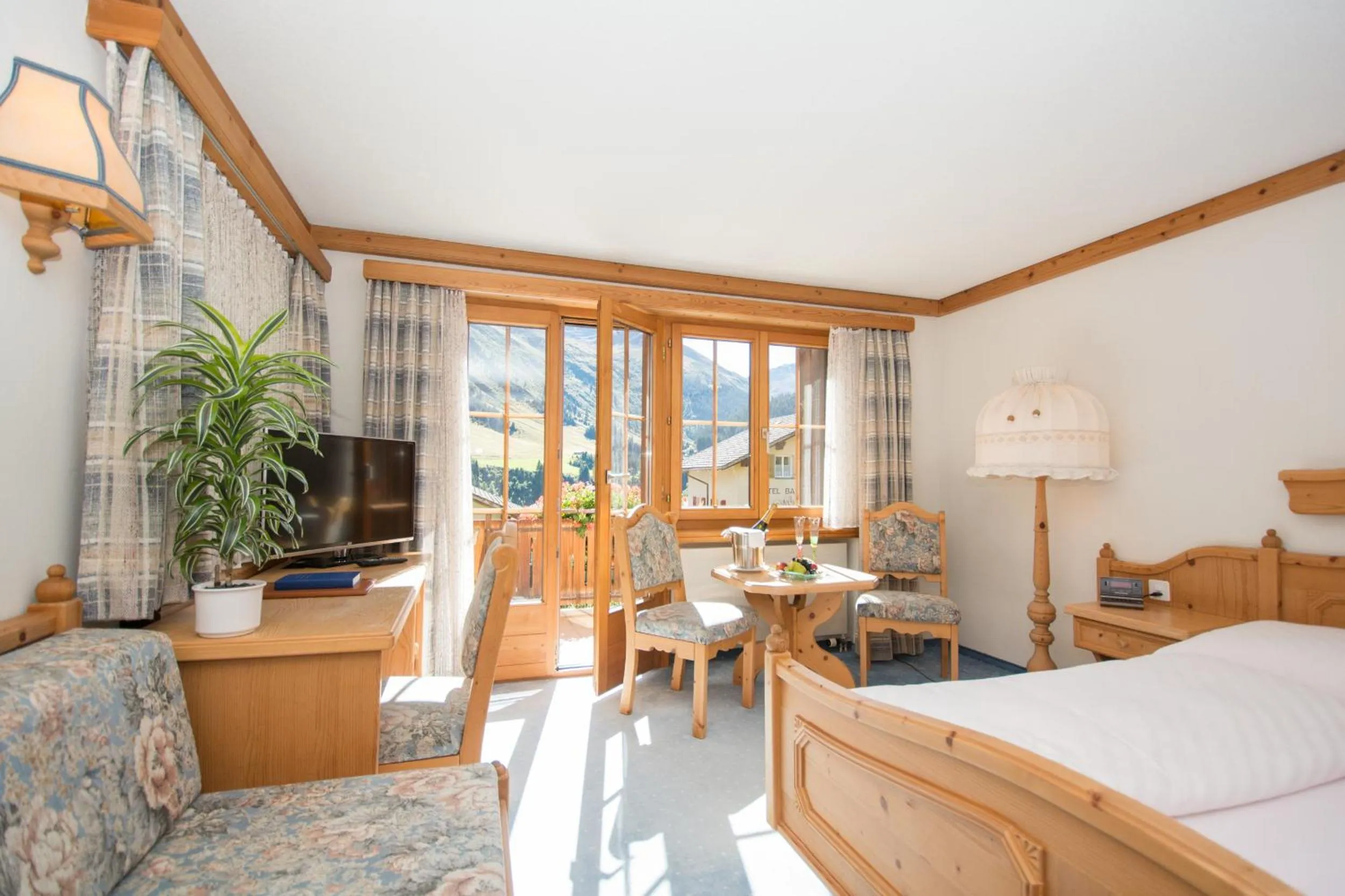 Photo of the whole room, Bed in Hotel B&B Casa La Val