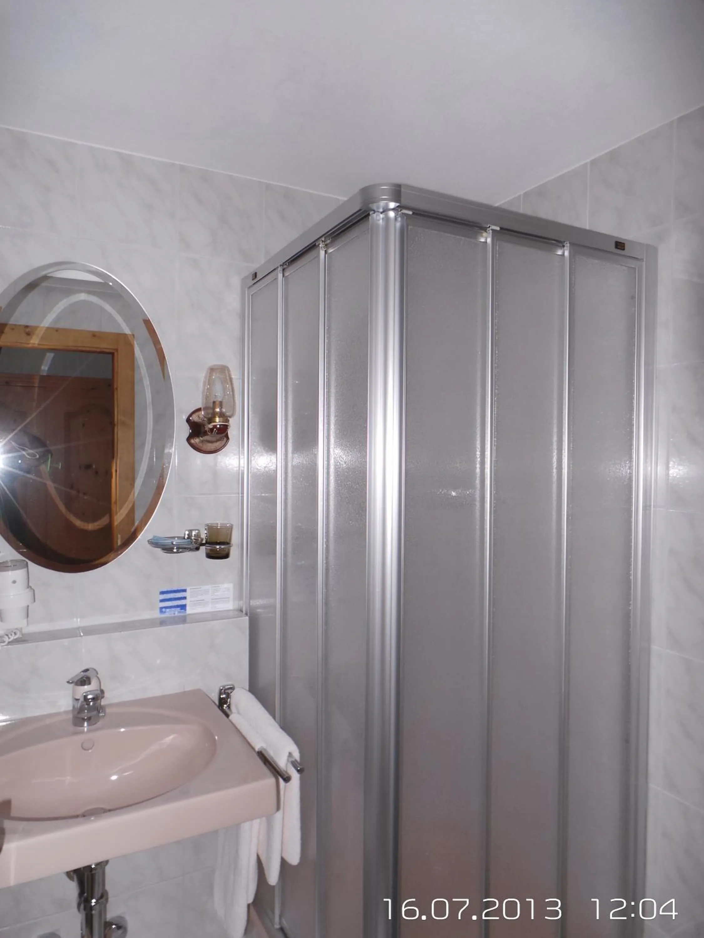 Bathroom in Hotel B&B Casa La Val