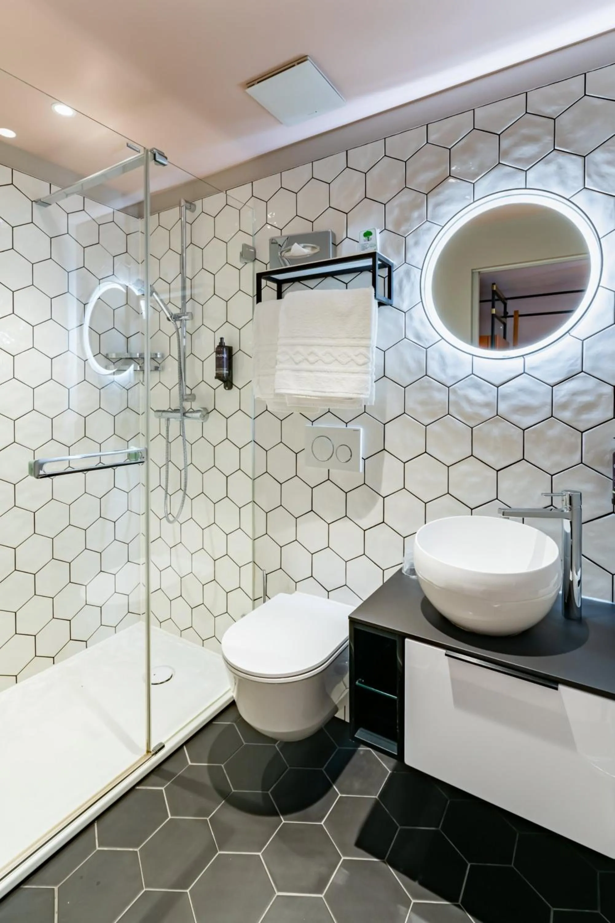 Bathroom in Hotel du Léman - Jongny