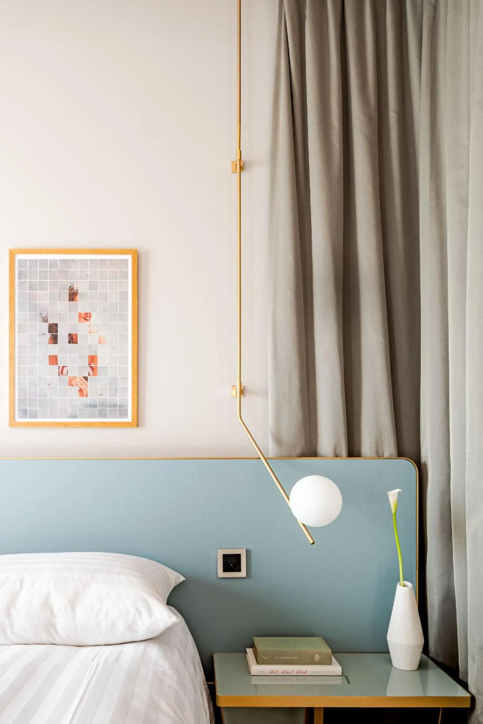 Bed in Hotel du Léman - Jongny