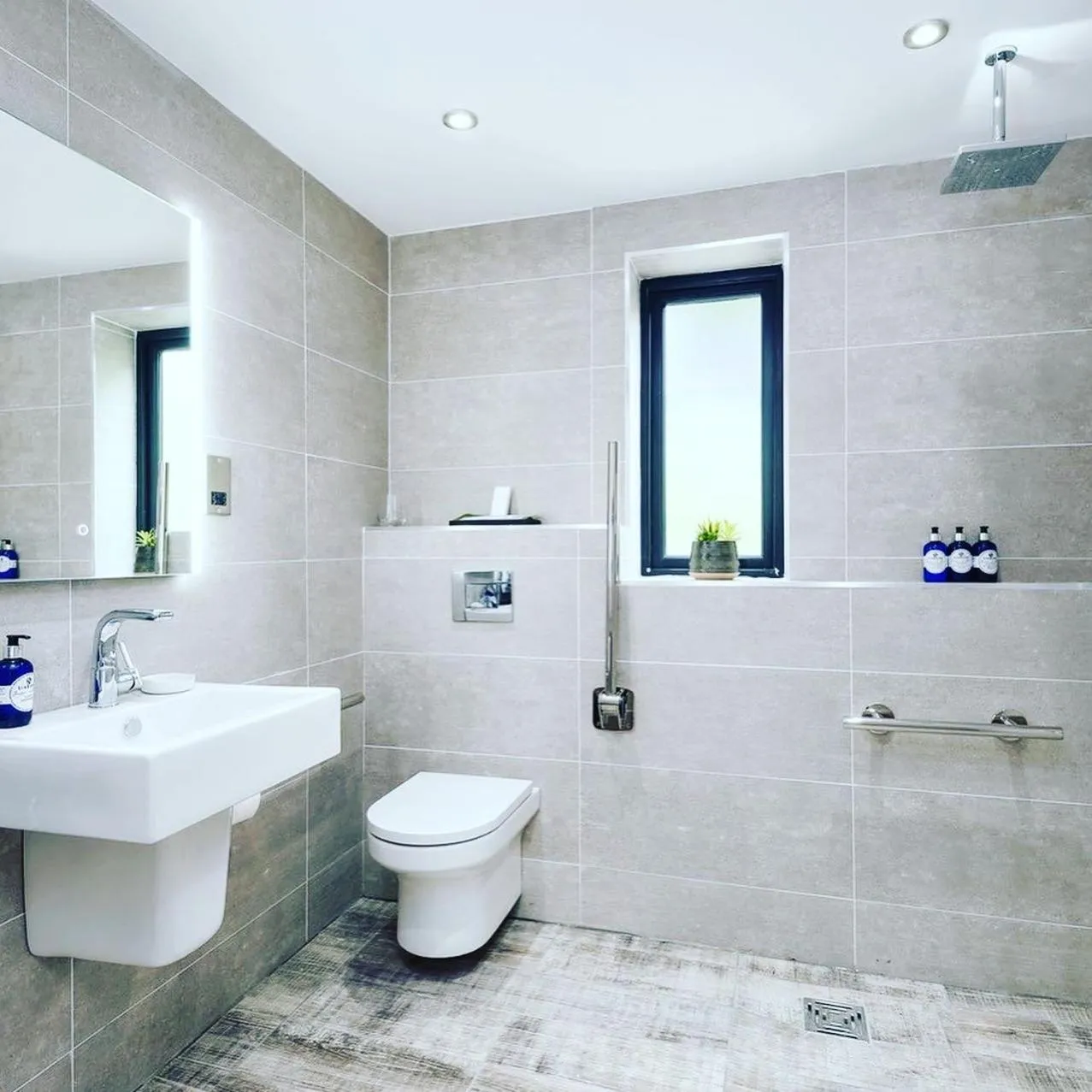 Shower in The Old Manse of Blair, Boutique Hotel & Restaurant