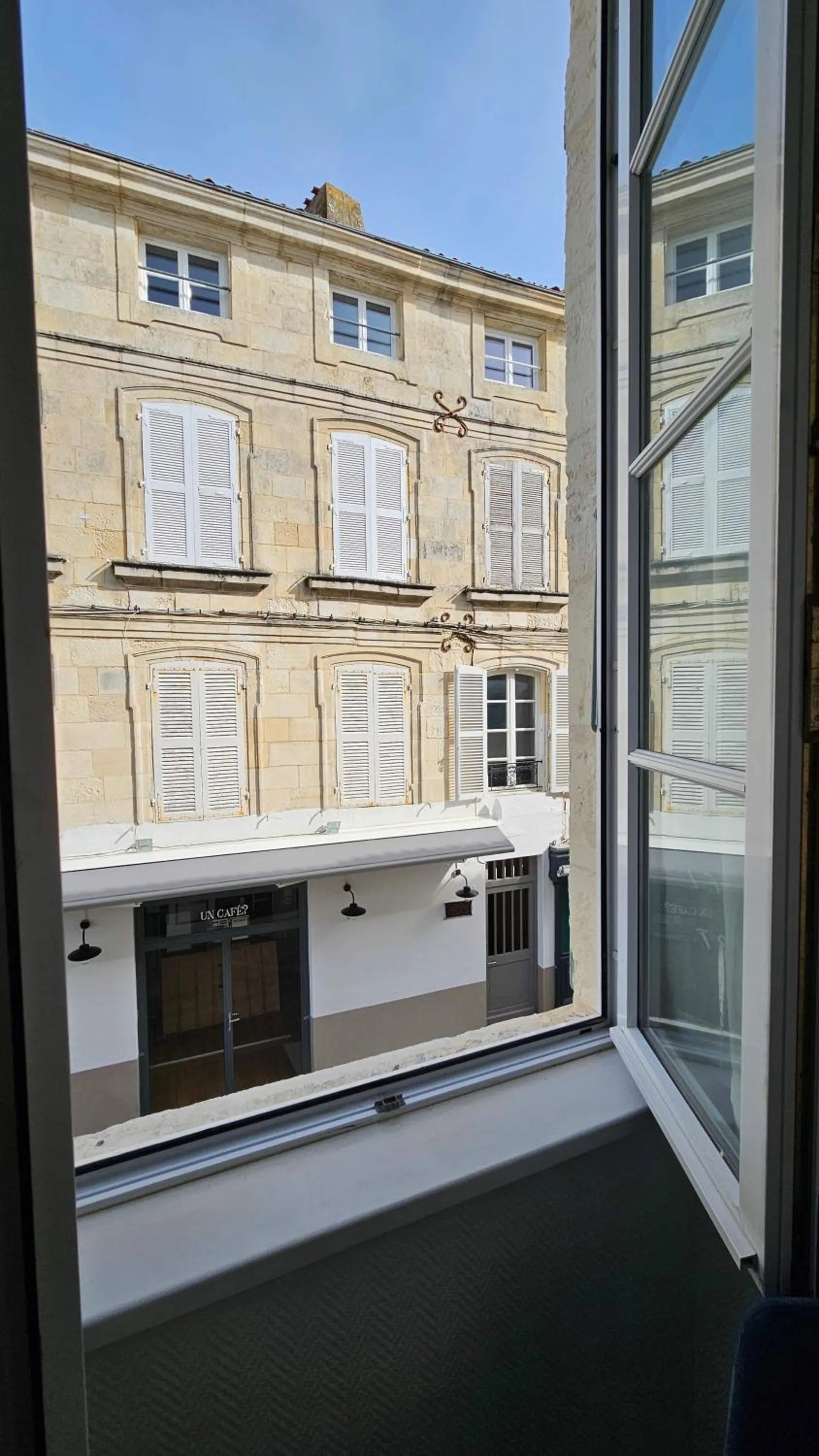 City view in Hôtel du Port