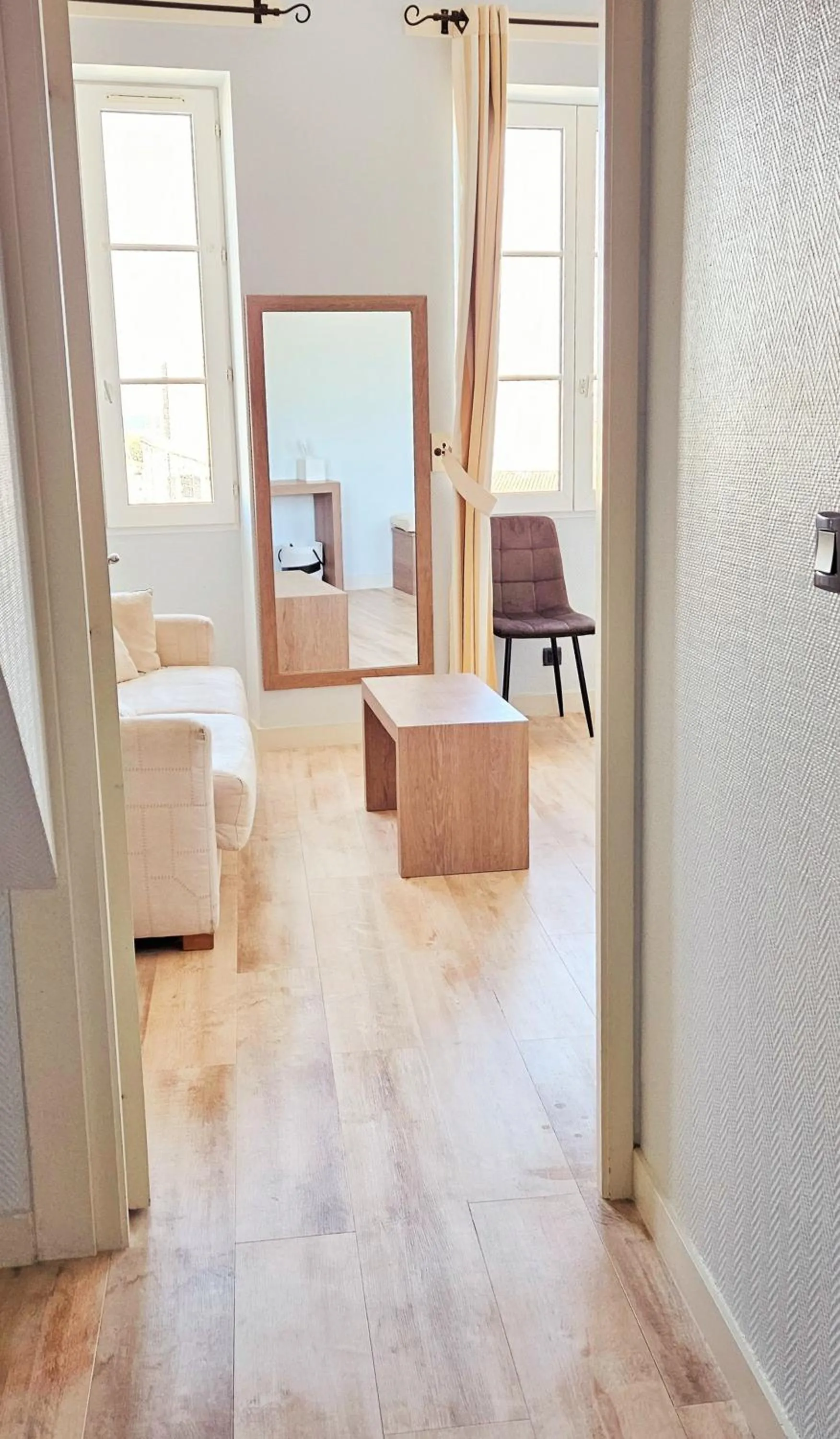 Photo of the whole room in Hôtel du Port