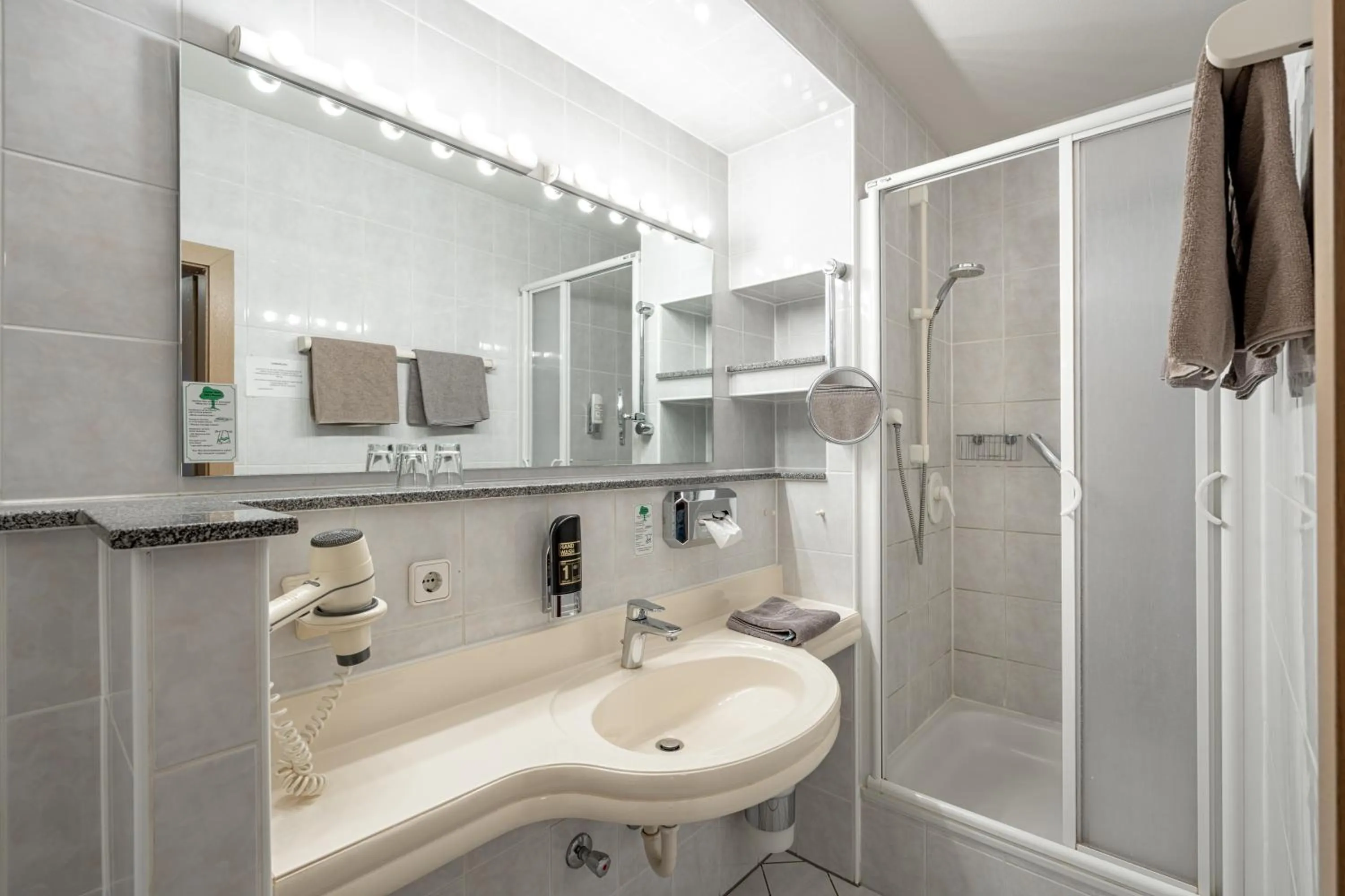 Decorative detail in Richstein's Posthotel