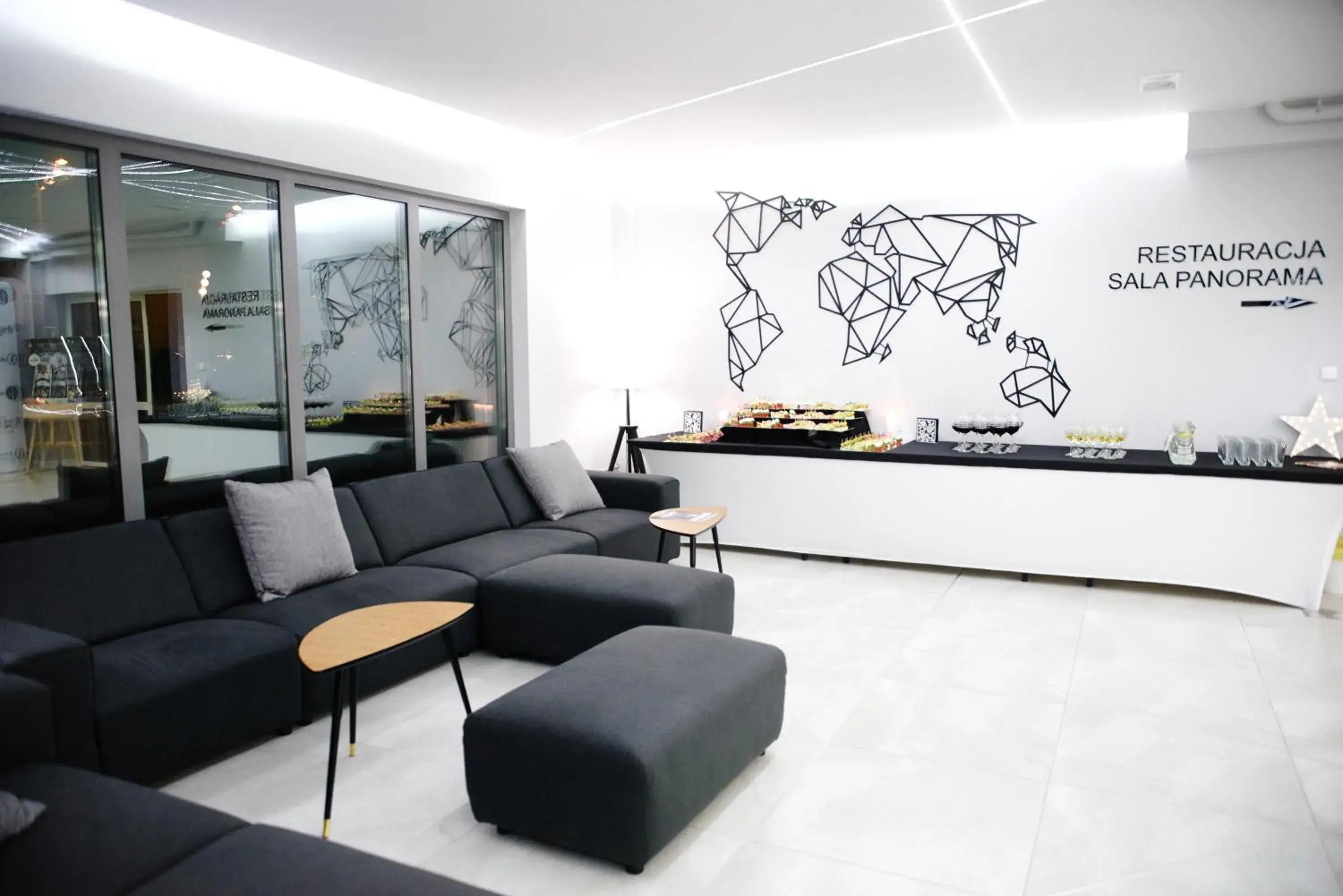 Lobby or reception in Park Hotel Bydgoszcz Lobby or reception in Park Hotel Bydgoszcz
