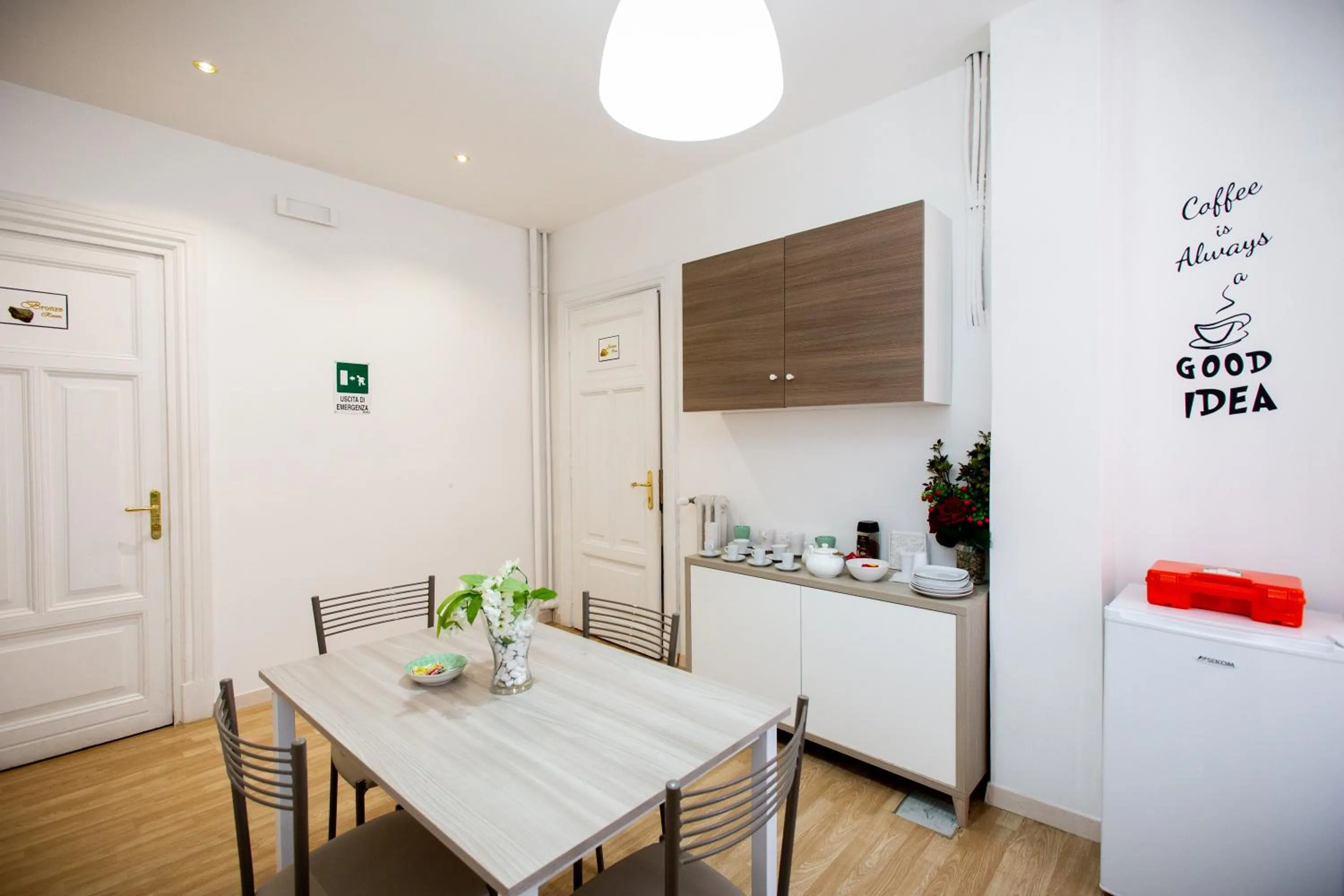 Communal kitchen in El Dorado Vatican