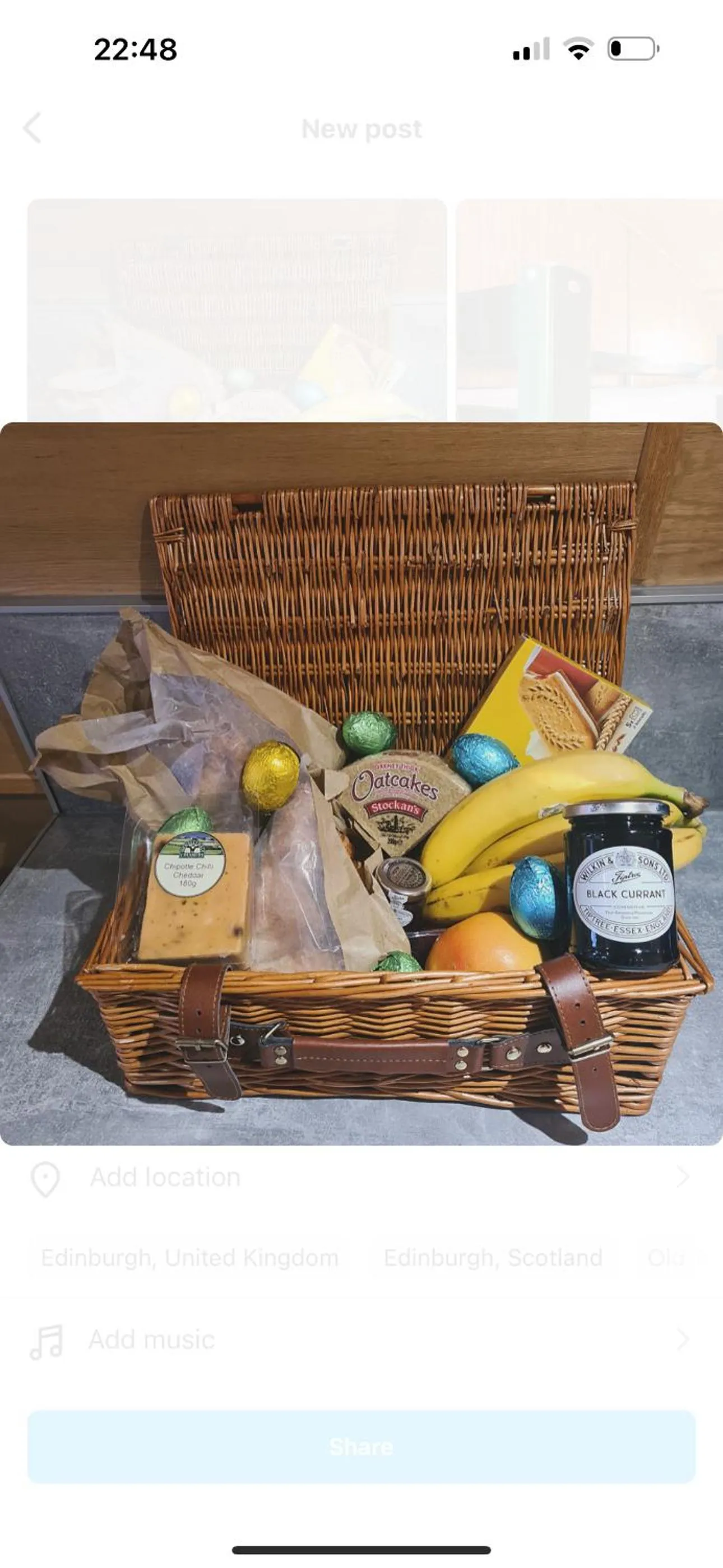 Breakfast in Edinburgh - Houseboats