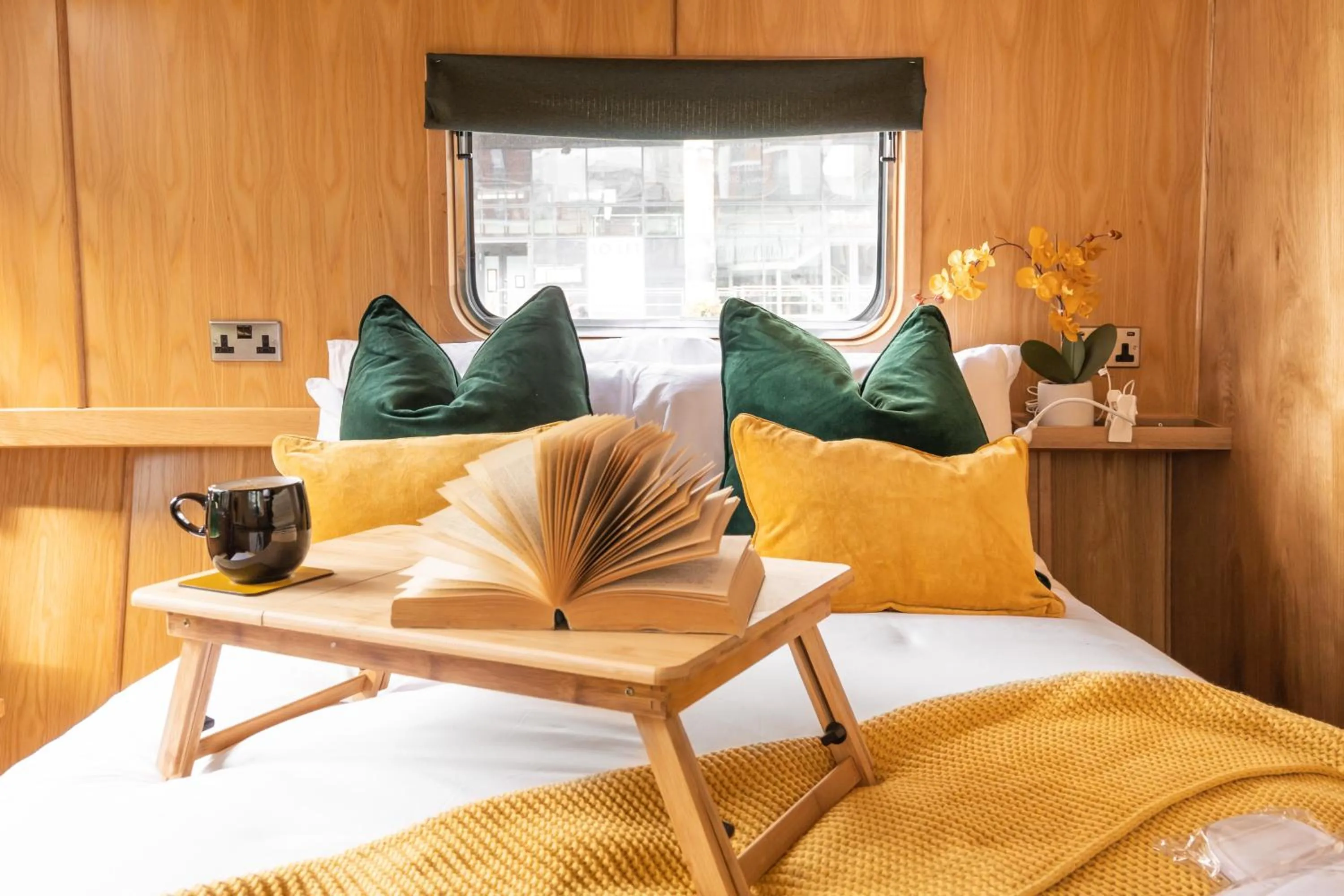 Bedroom, Bed in Edinburgh - Houseboats