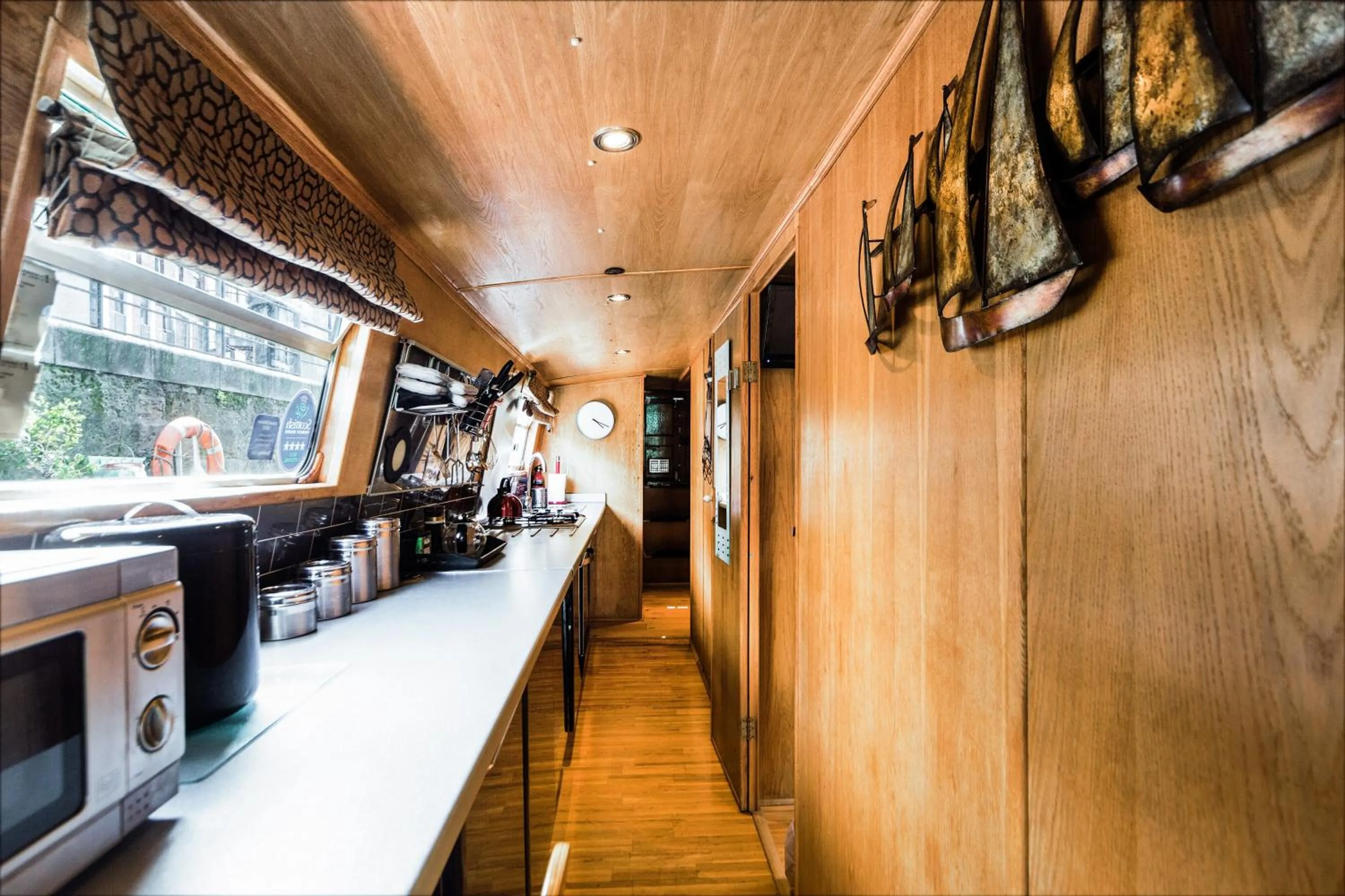 Kitchen or kitchenette in Edinburgh - Houseboats