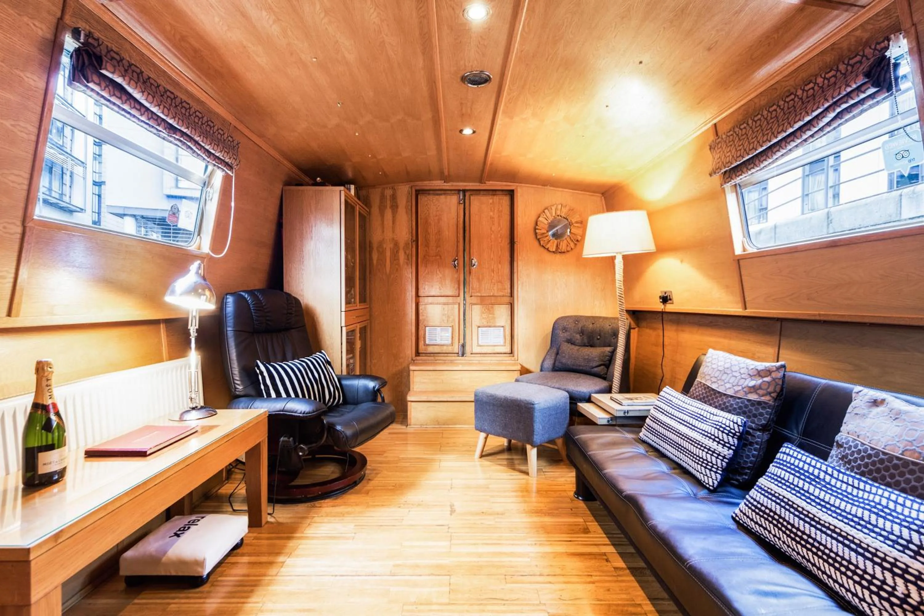 Living room in Edinburgh - Houseboats