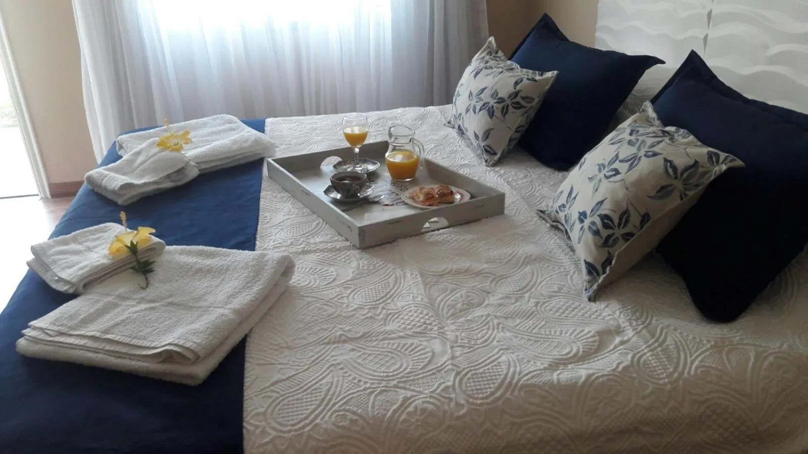 Coffee/tea facilities, Bed in Hotel Las Calas