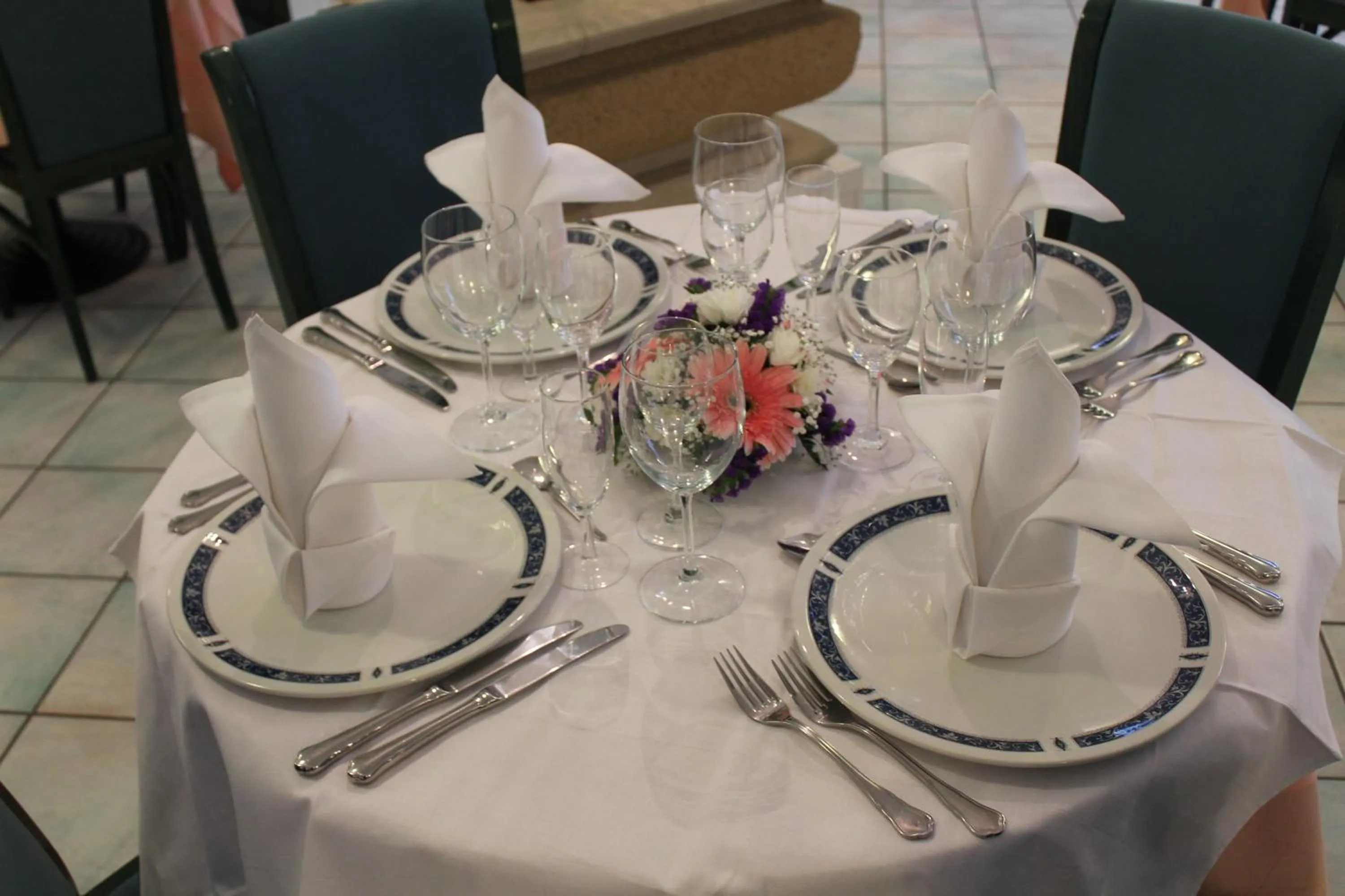 Dining area in Hotel Mediterraneo