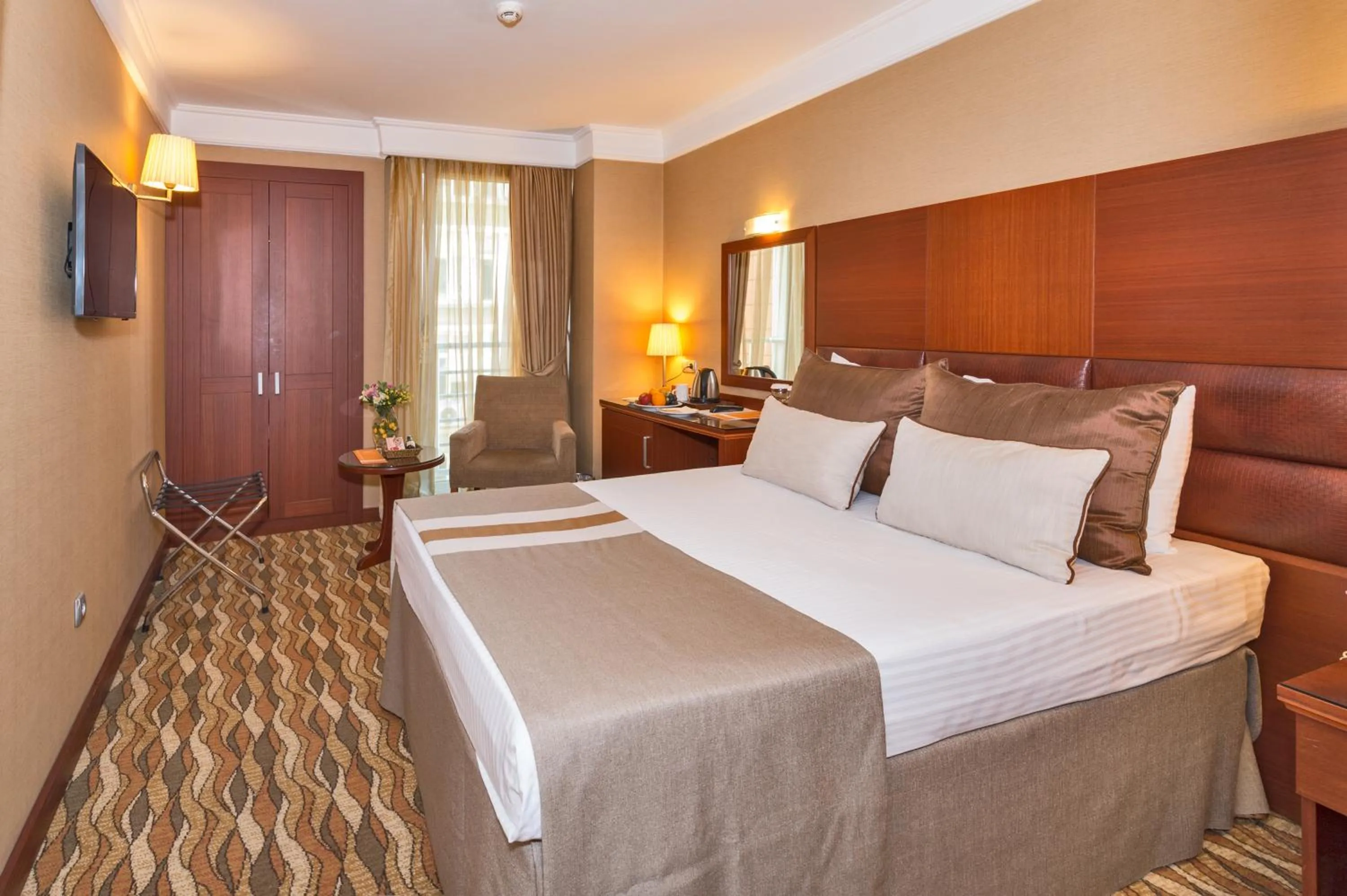 Photo of the whole room, Bed in Vicenza Hotel Istanbul Old City