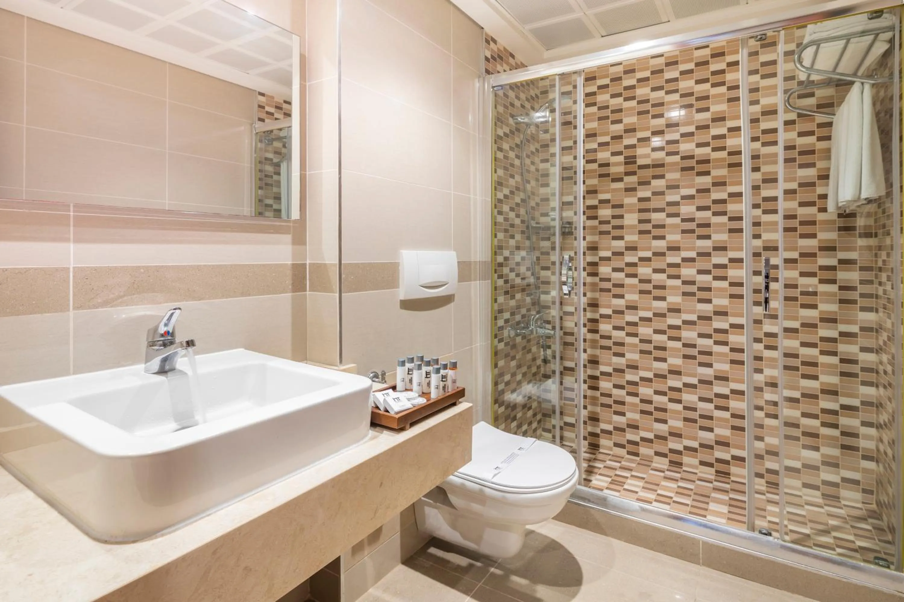 Shower in Vicenza Hotel Istanbul Old City