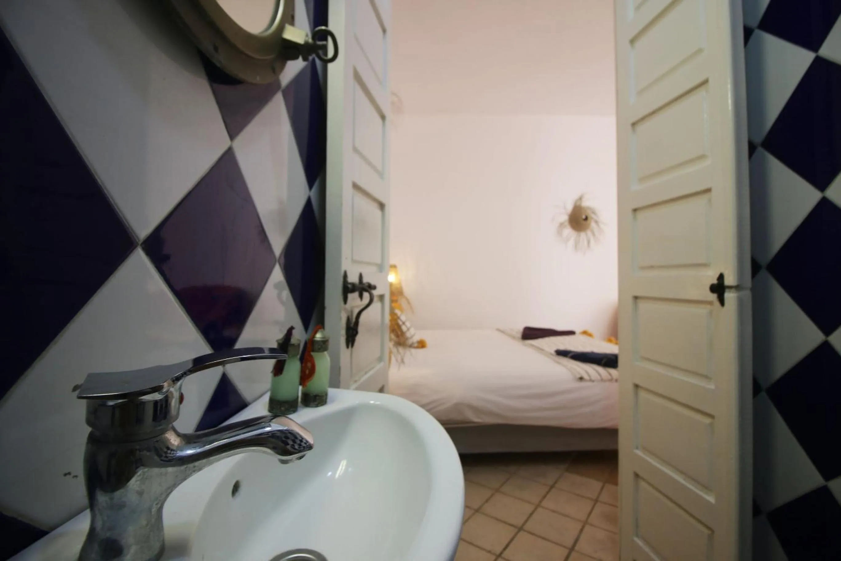 Bathroom, Bed in Riad Dar Zayna